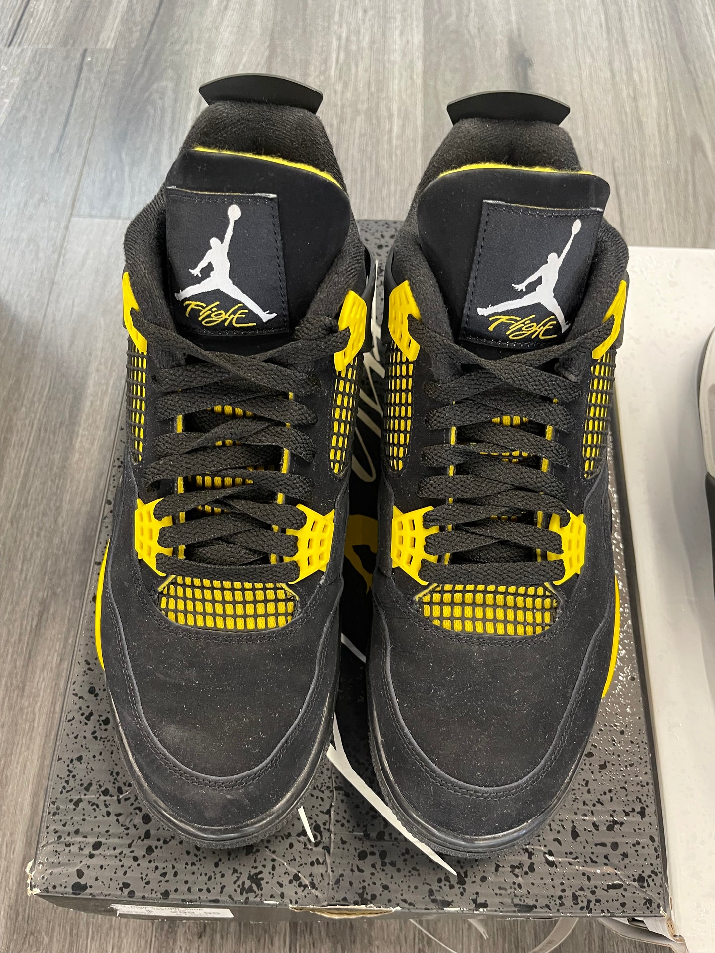 2023 Air Jordan Retro 4 "Thunder"