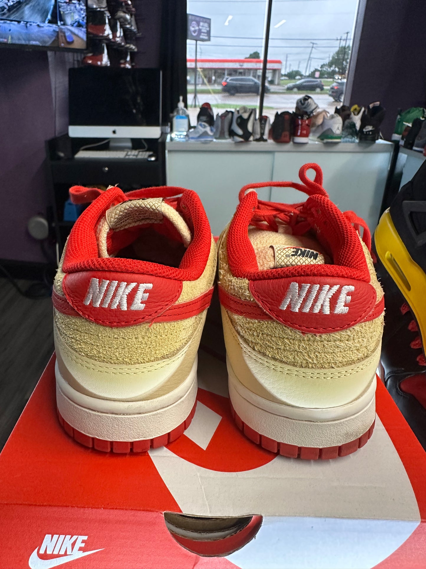 2024 Nike Dunk Low "Strawberry Waffle"