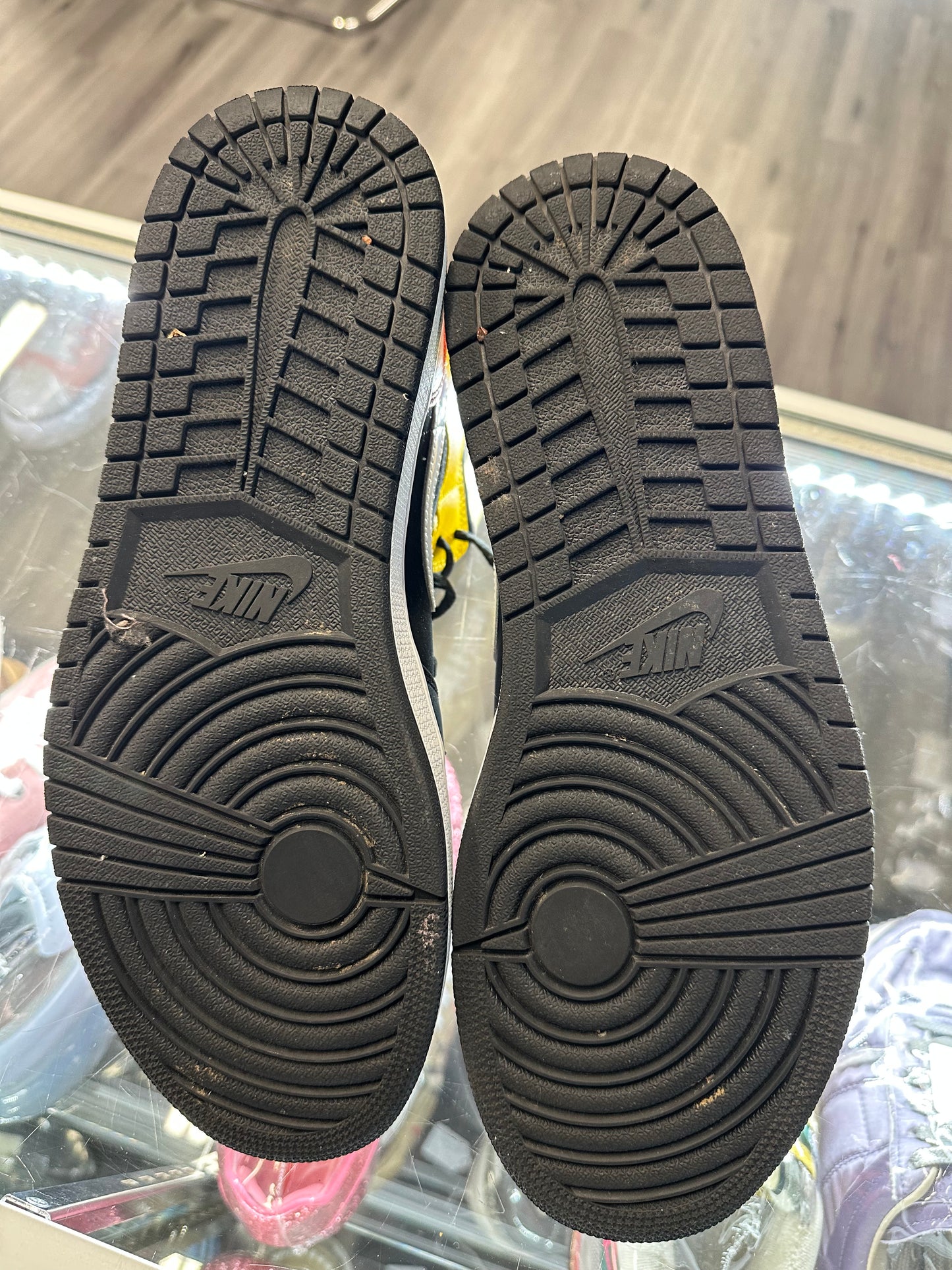 2020 Air Jordan Mid 1 "Black Amarillo Orange"