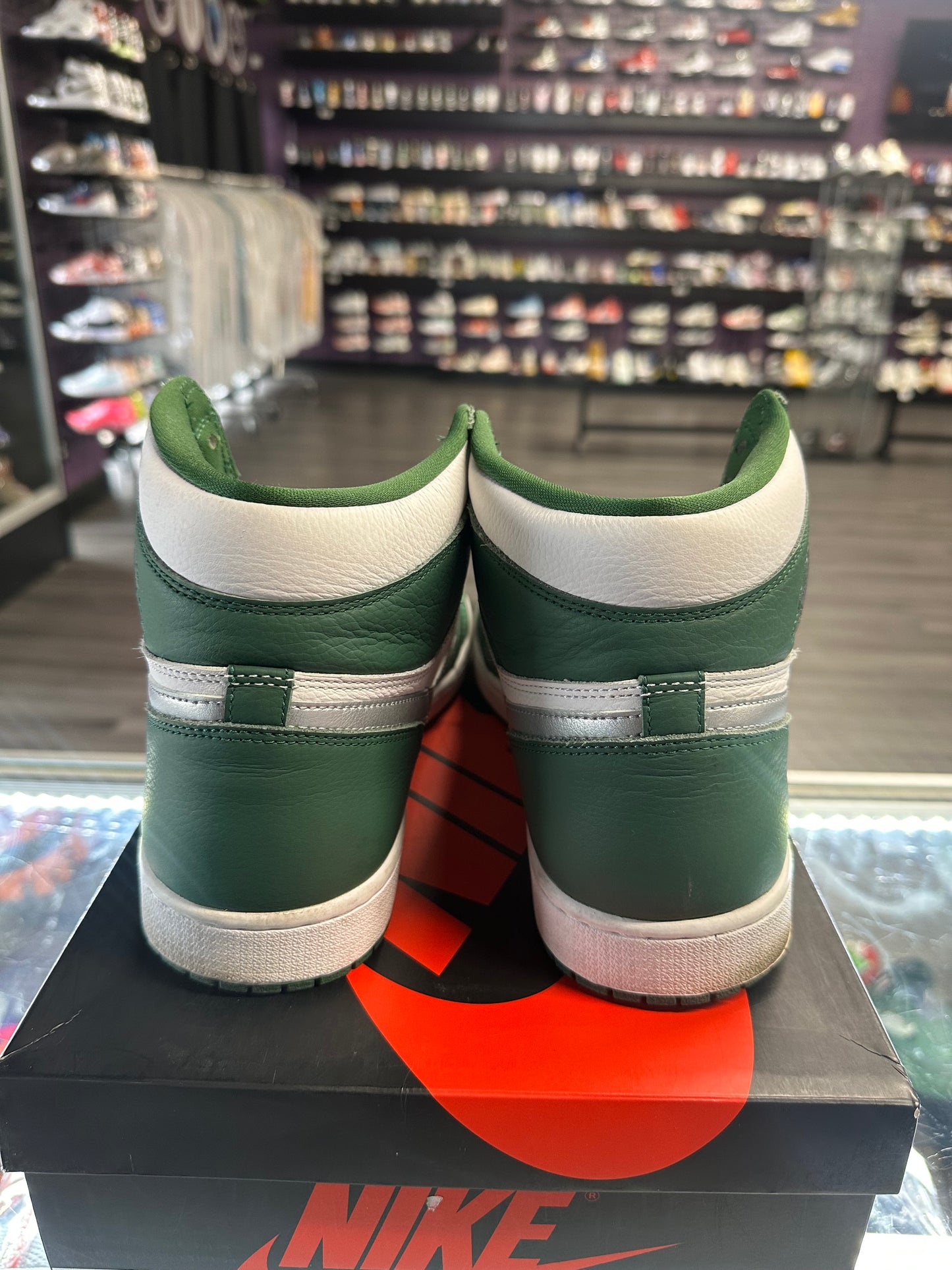 2022 Air Jordan Retro 1 High "Gorge Green"