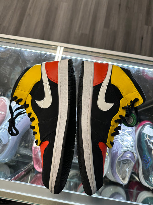 2020 Air Jordan Mid 1 "Black Amarillo Orange"