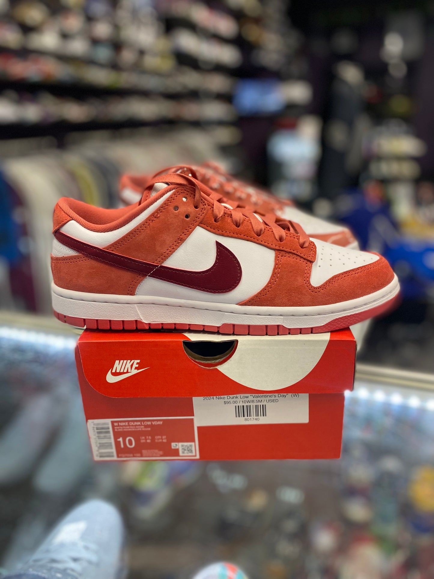 2024 Nike Dunk Low "Valentine's Day" (W)