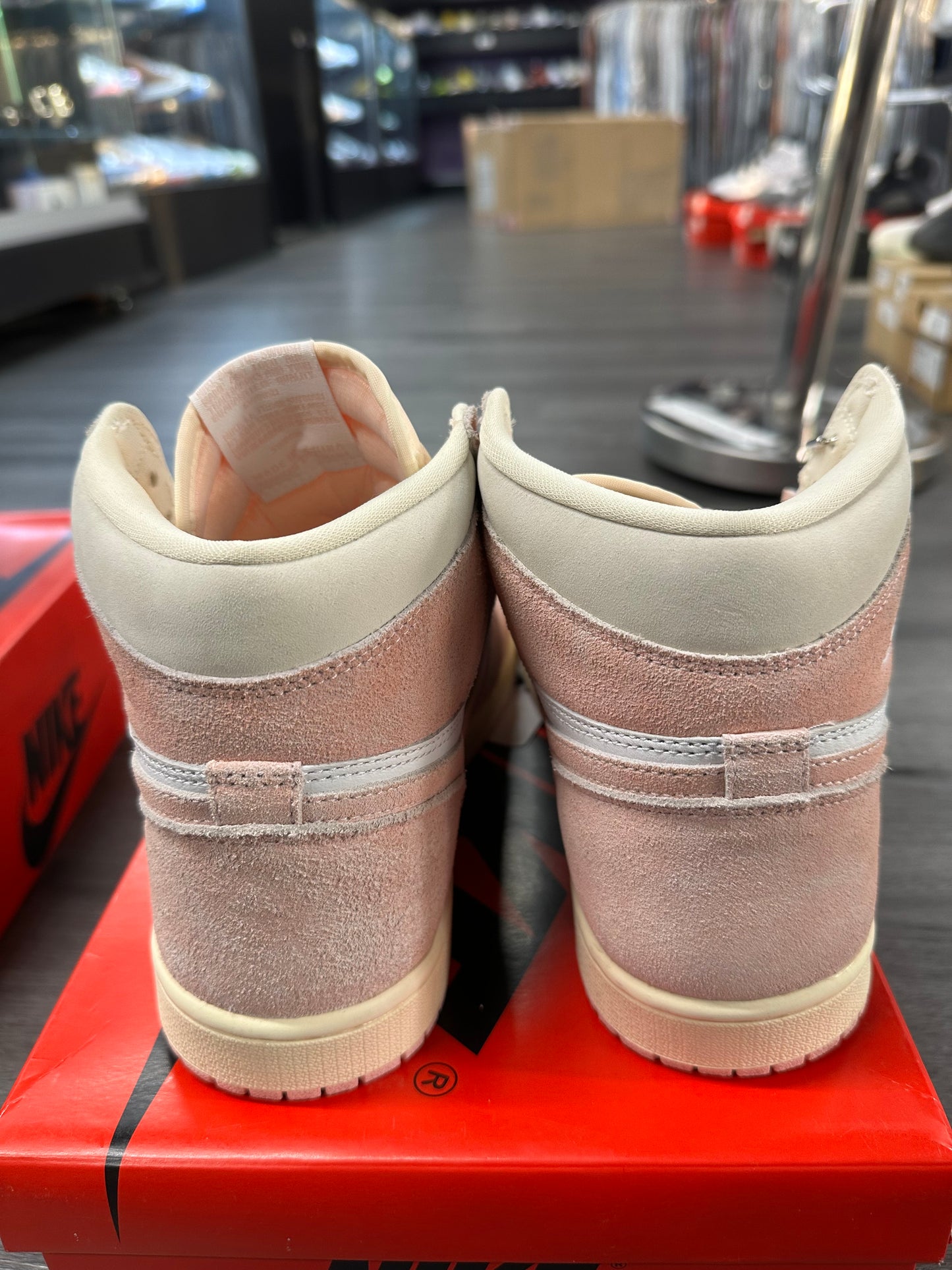 2023 Air Jordan Retro 1 High "Washed Pink" (W)