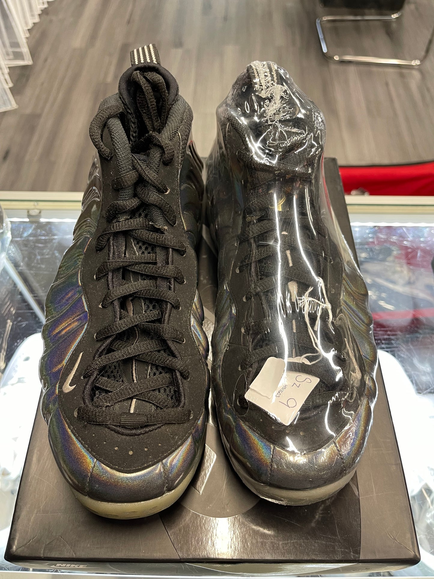2015 Nike Air Foamposite One "Hologram"