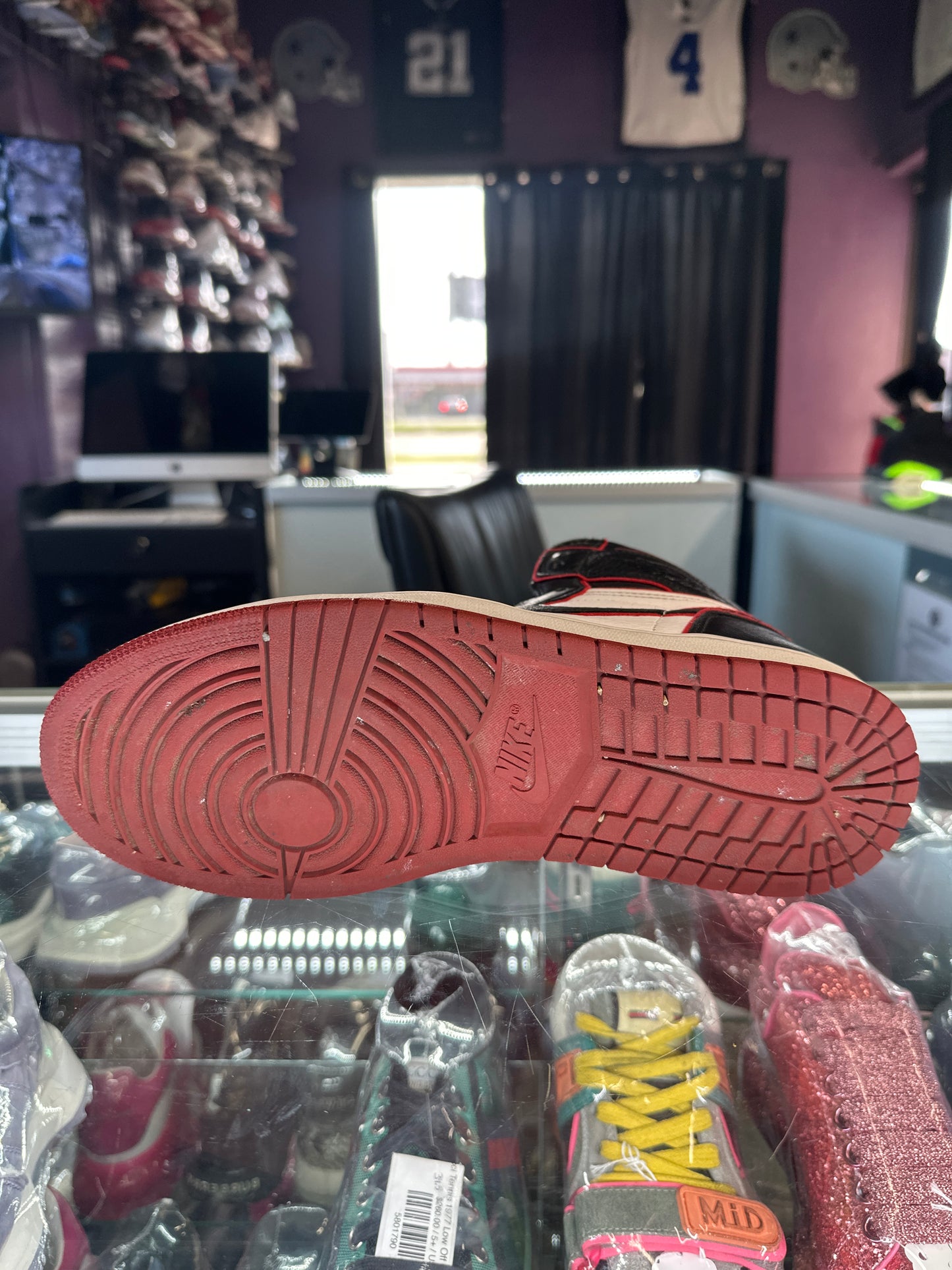 2019 Air Jordan Retro 1 High "Bloodline"