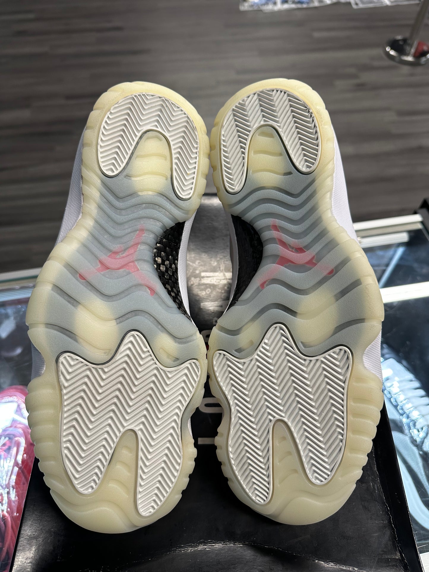 2018 Air Jordan Retro 11 "Platinum Tint"