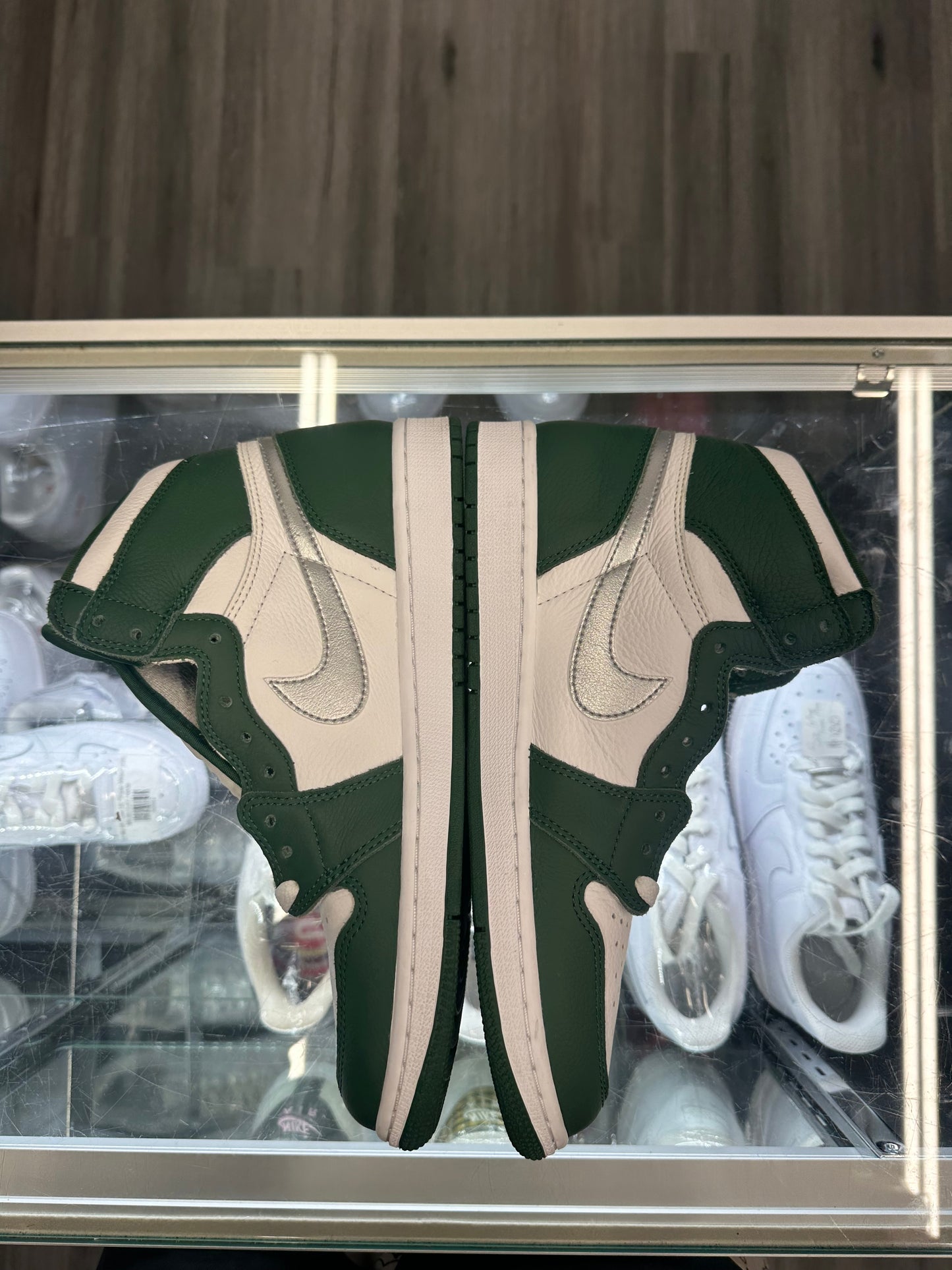 2022 Air Jordan Retro 1 High "Gorge Green"