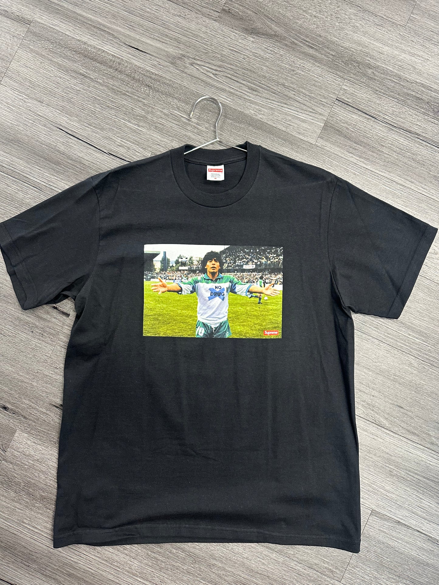 Supreme Tee “Mardona”