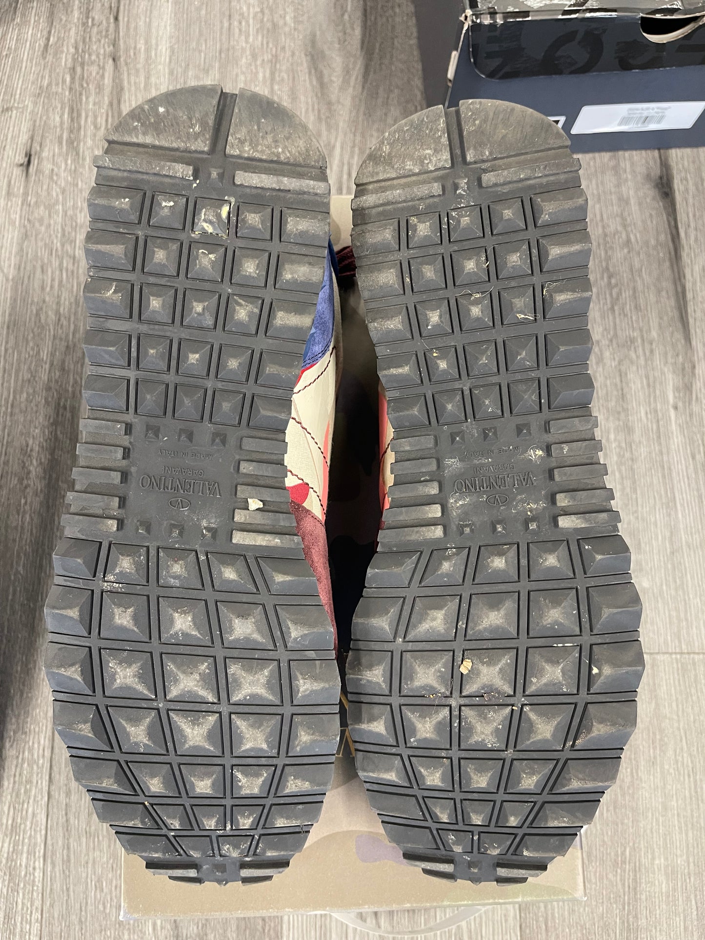 Valentino Rockrunner Rockstud "Prune Camo"