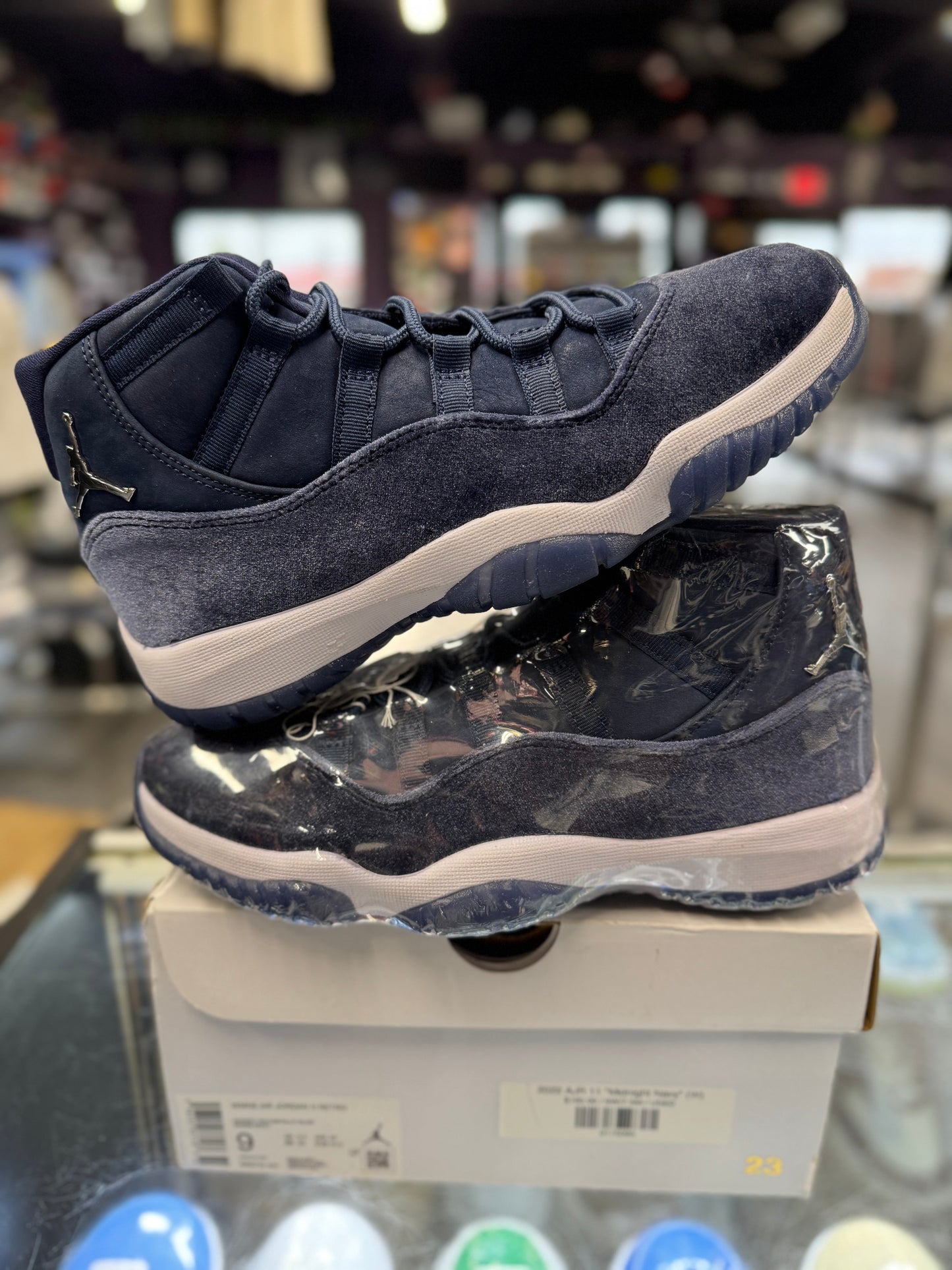 2022 Air Jordan Retro 11 "Midnight Navy" (W)