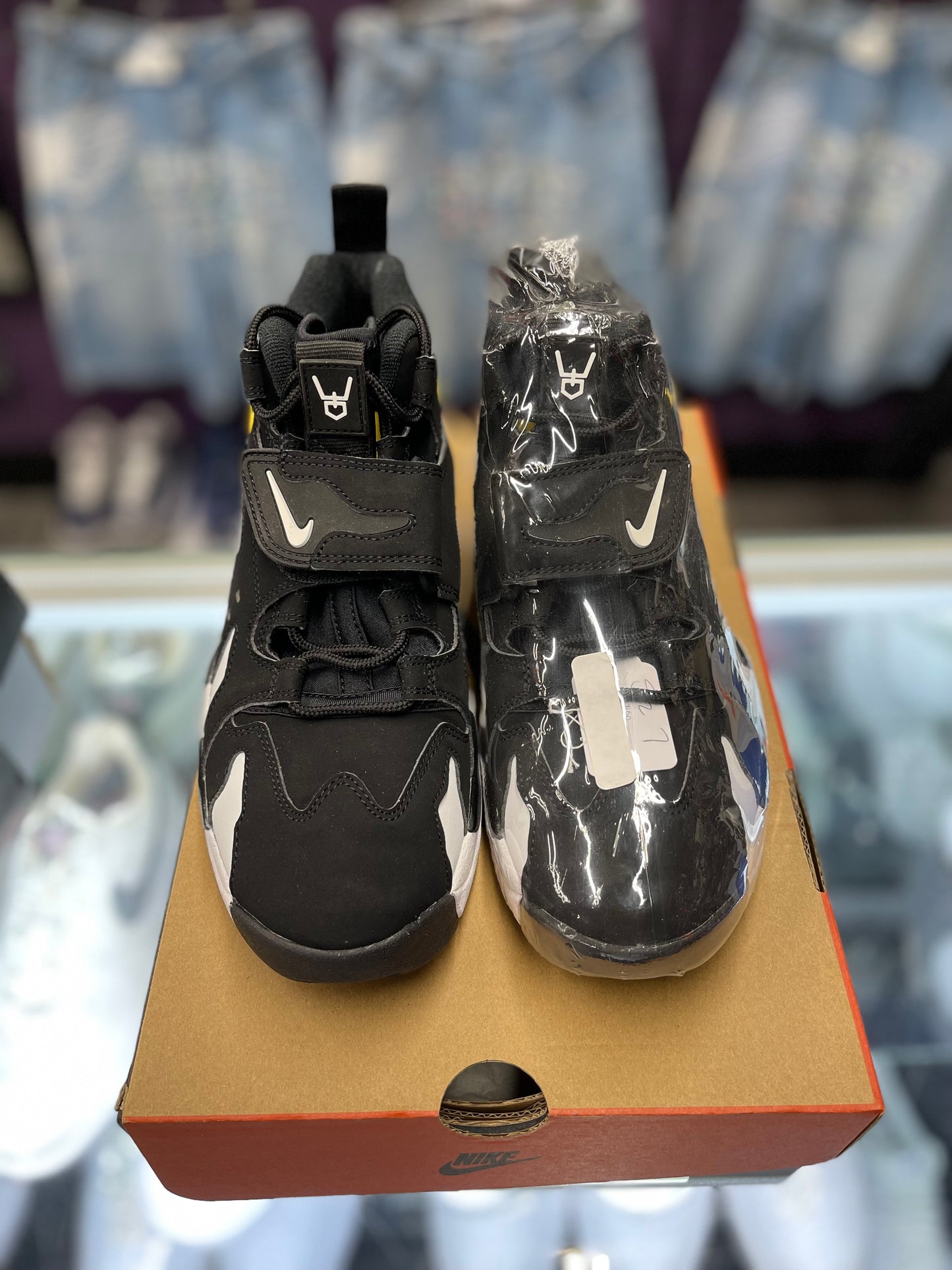 2024 Nike Air DT Max '96 "Black/White"