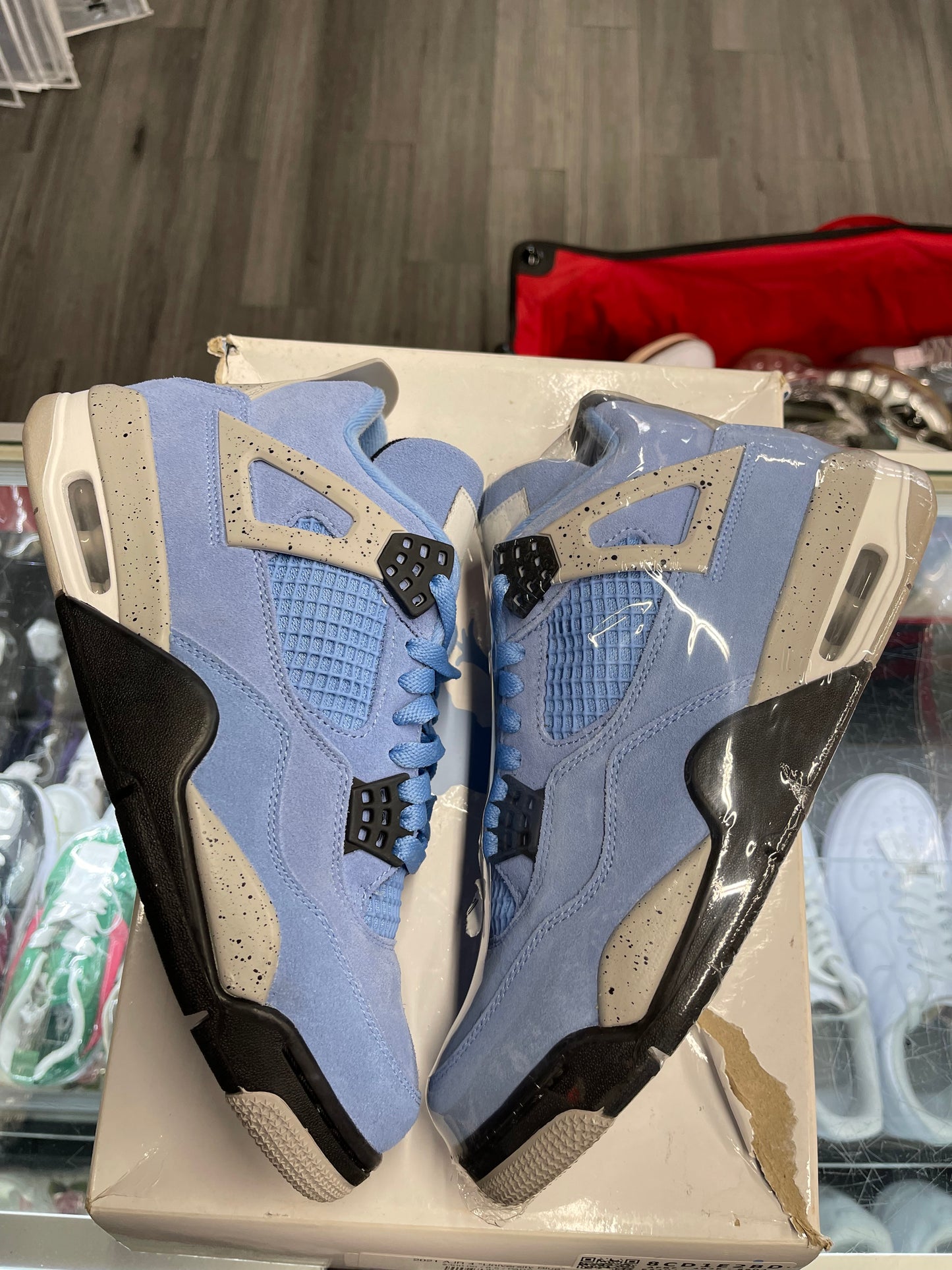 2021 Air Jordan Retro 4 "University Blue"
