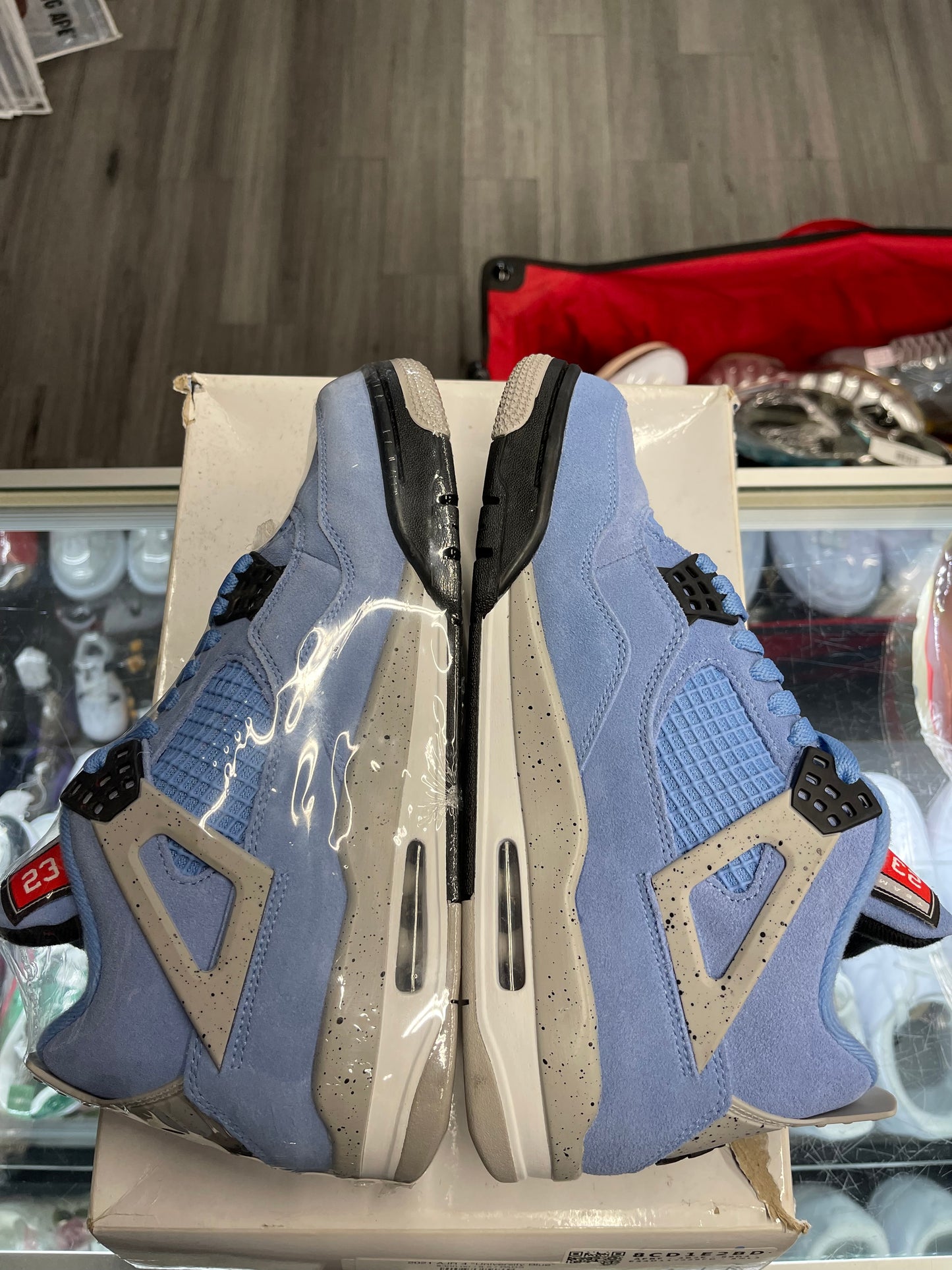2021 Air Jordan Retro 4 "University Blue"