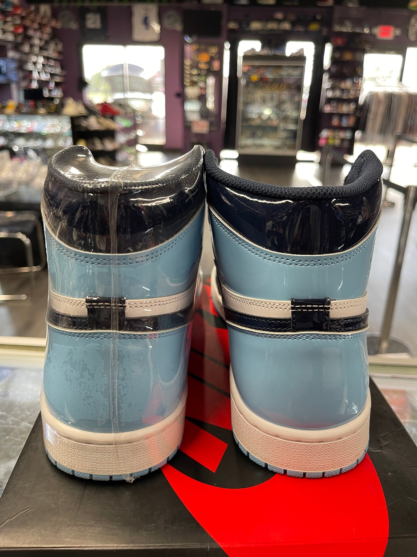 2019 Air Jordan Retro 1 High "UNC Patent" (W)