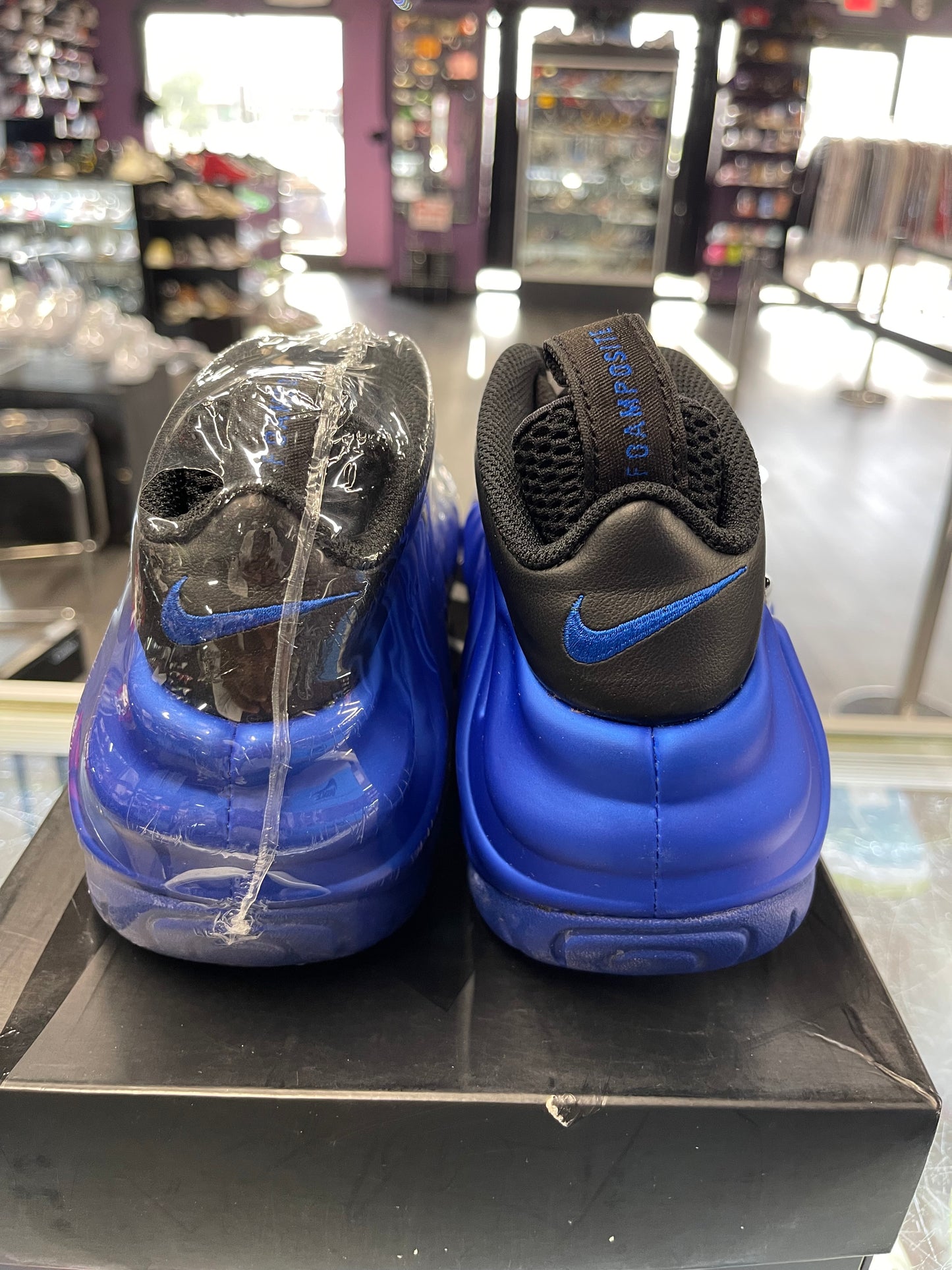 2016 Nike Air Foamposite Pro "Hyper Cobalt"