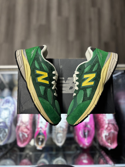 2023 New Balance 990v3 "Varsity Green Gold" (GS)