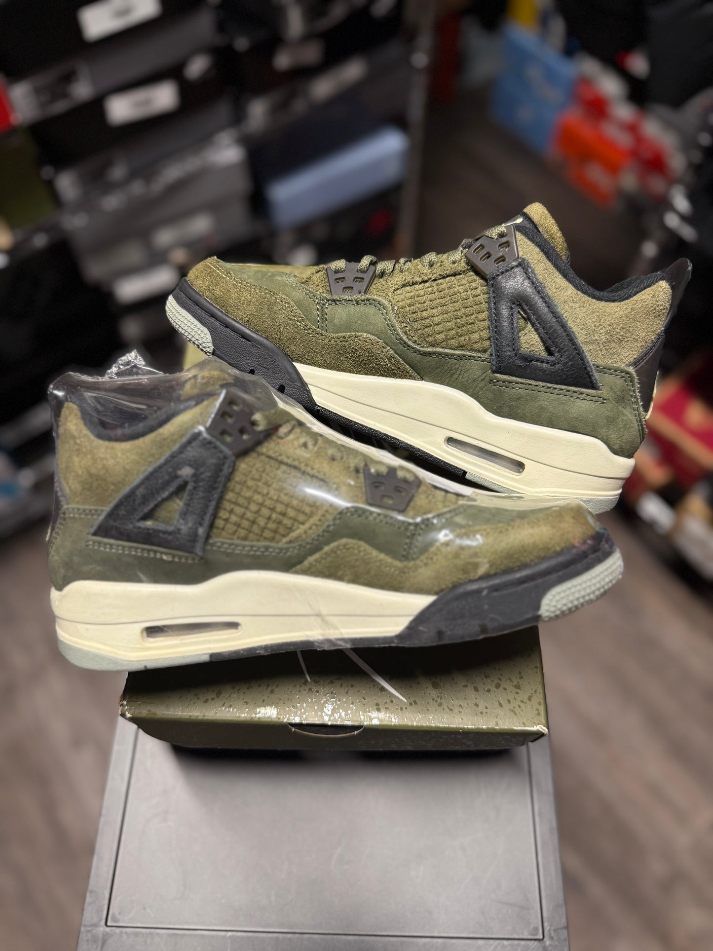 2023 Air Jordan Retro 4 SE "Craft Medium Olive" (GS)