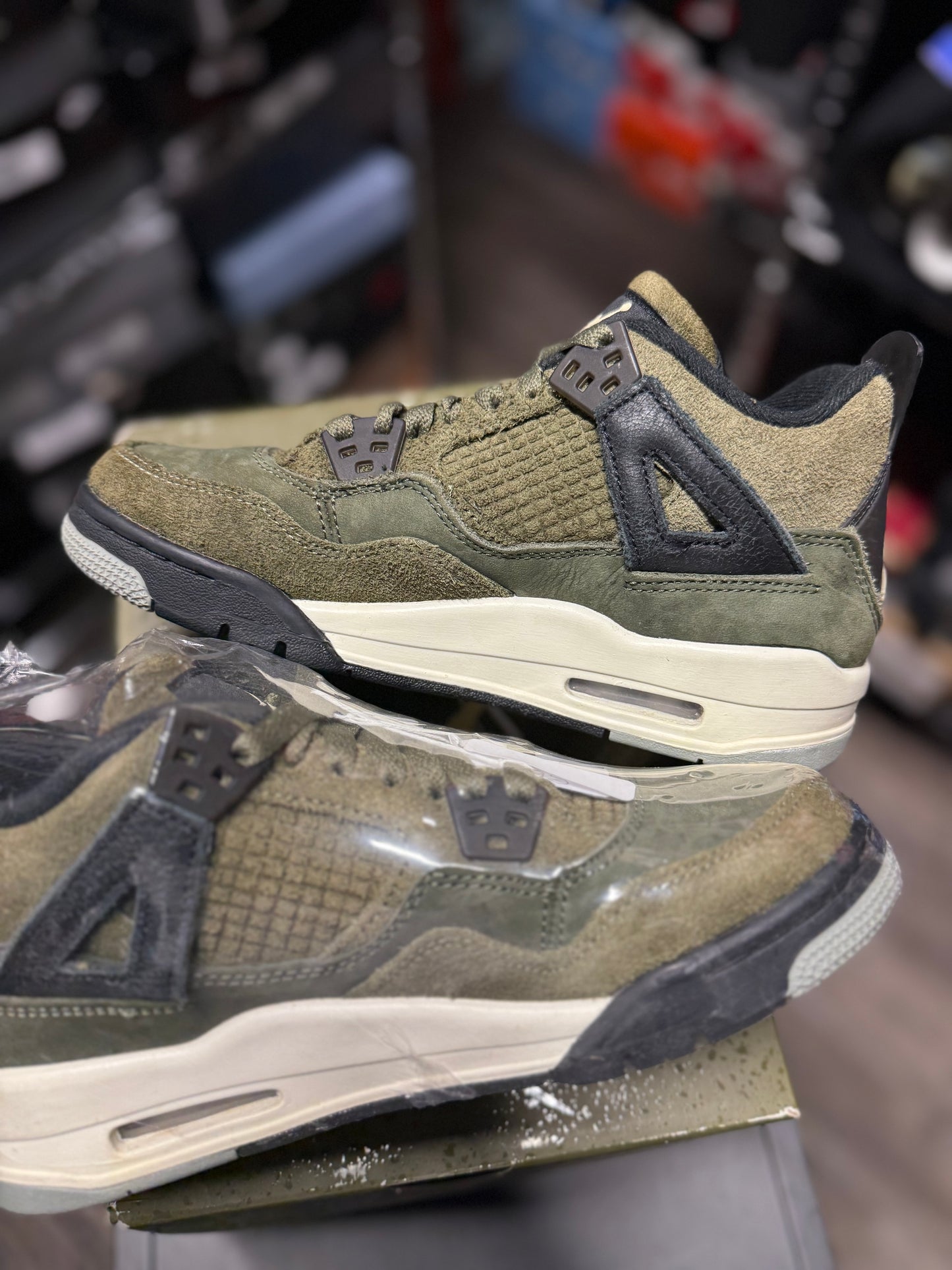 2023 Air Jordan Retro 4 SE "Craft Medium Olive" (GS)
