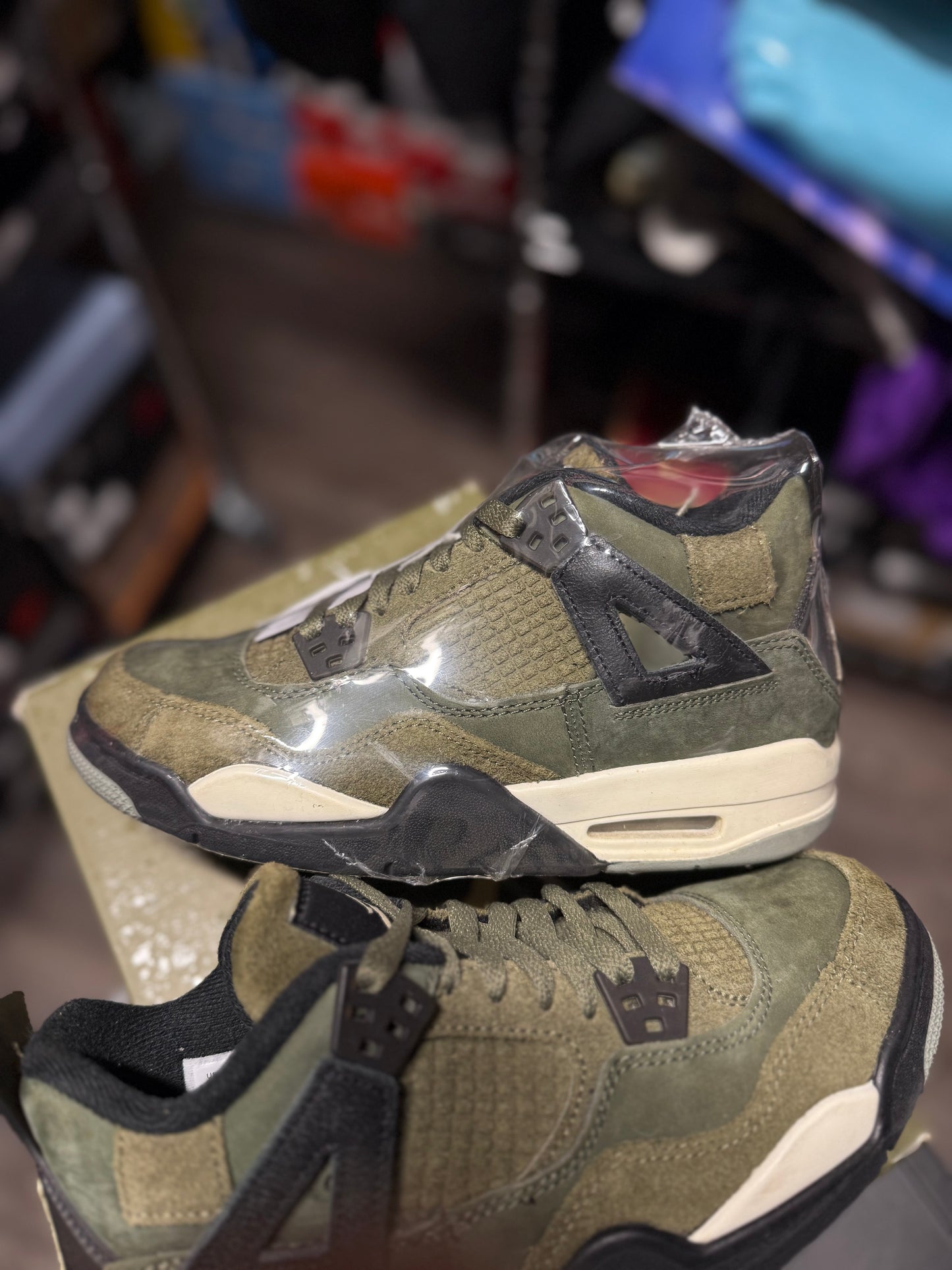 2023 Air Jordan Retro 4 SE "Craft Medium Olive" (GS)