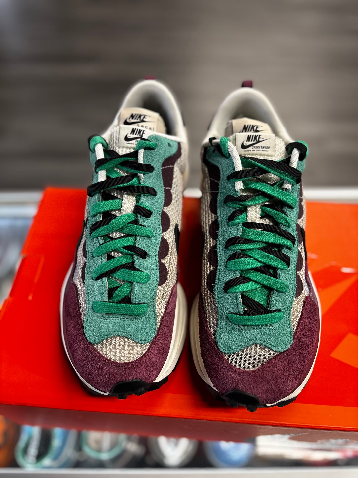 2020 Nike Vaporwaffle "Sacai Villian Red Neptune Green"