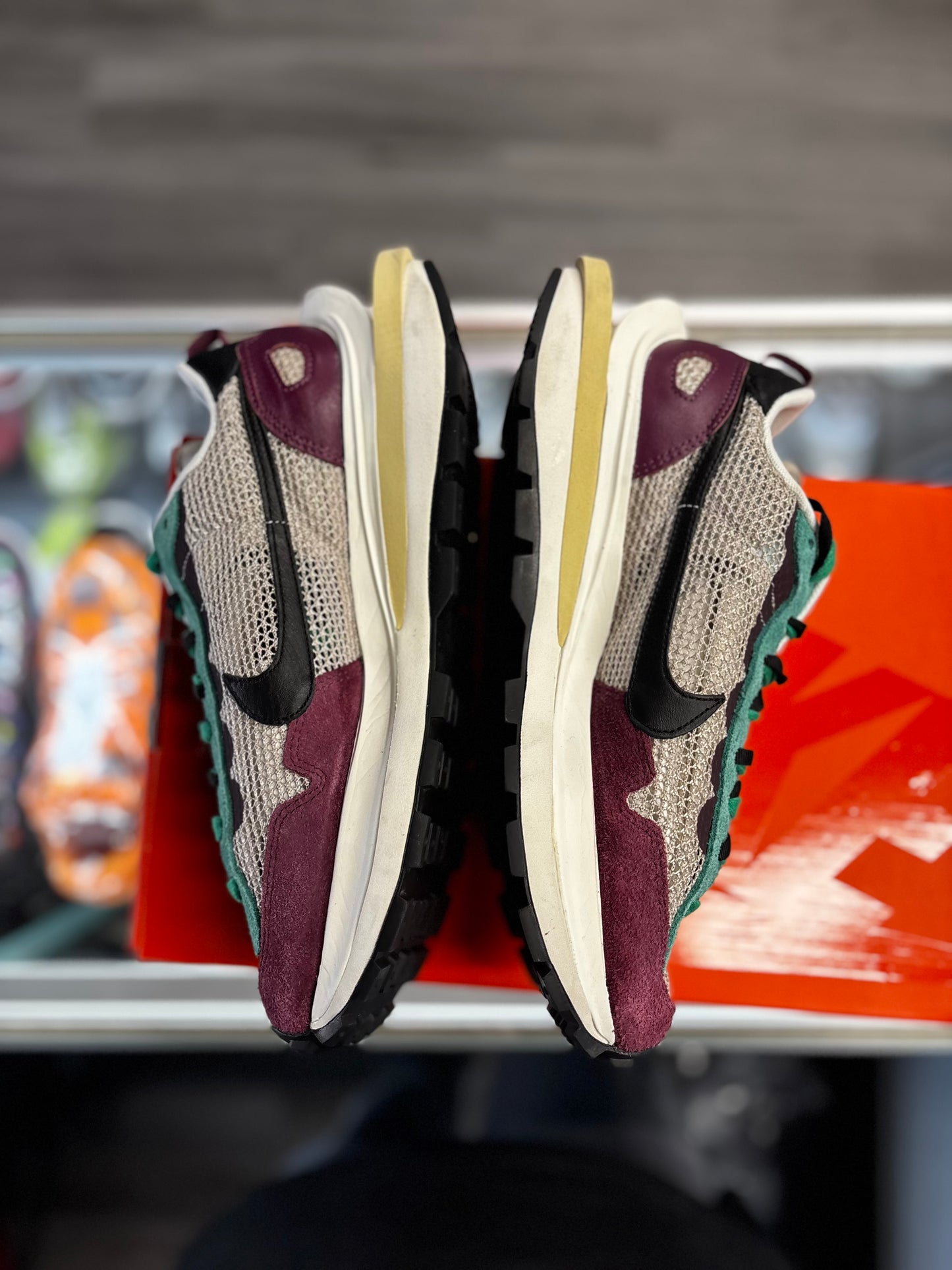 2020 Nike Vaporwaffle "Sacai Villian Red Neptune Green"