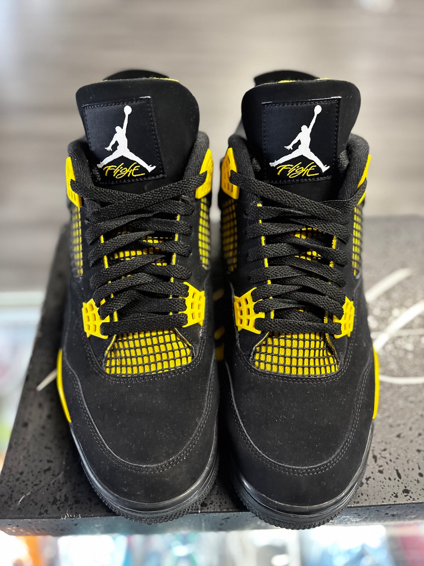 2023 Air Jordan Retro 4 "Thunder"