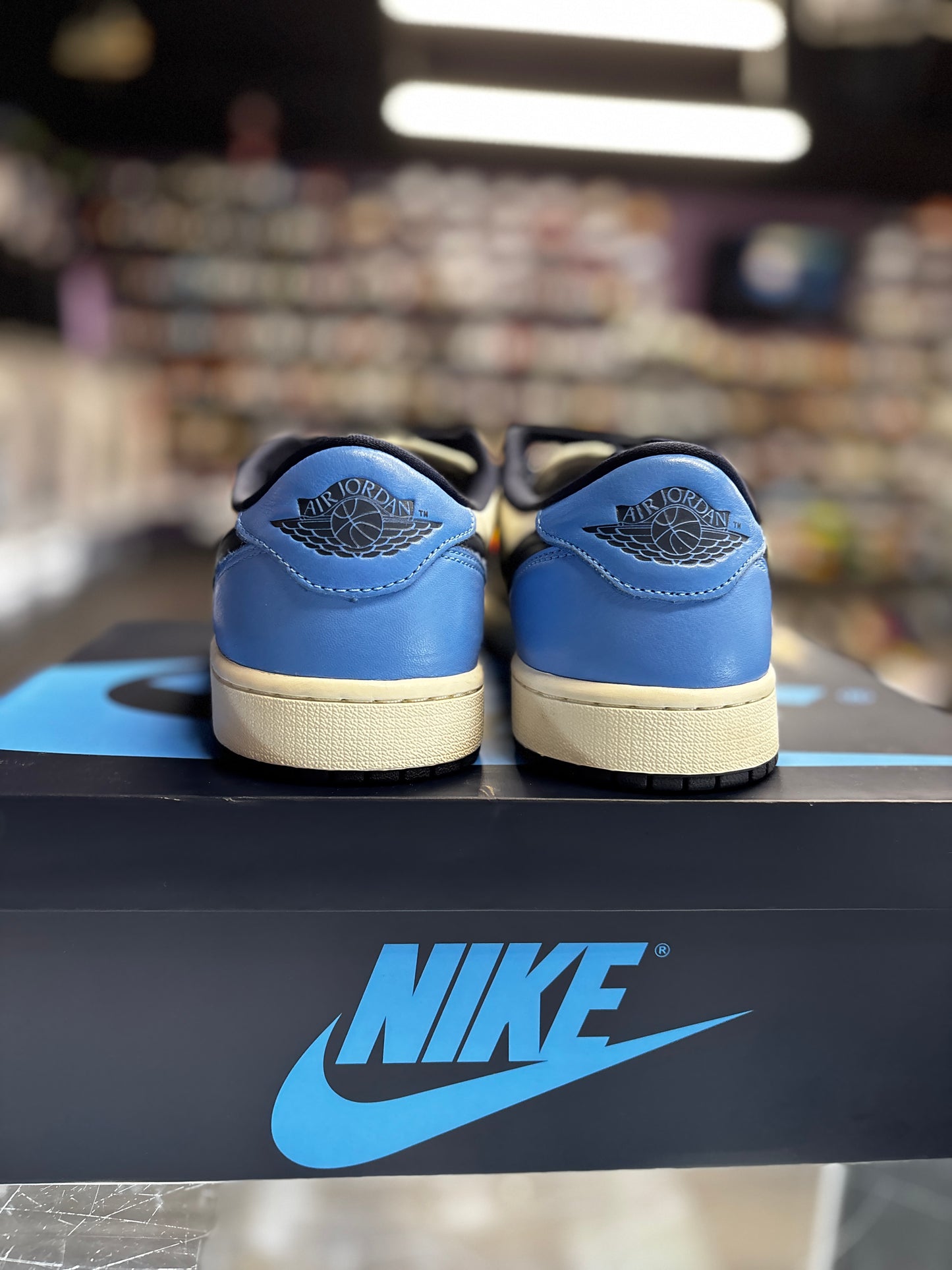 2025 Air Jordan Retro 1 Low "Obsidian UNC"
