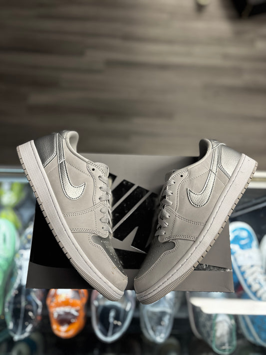 2024 Air Jordan Retro 1 Low "OG Metallic Silver"