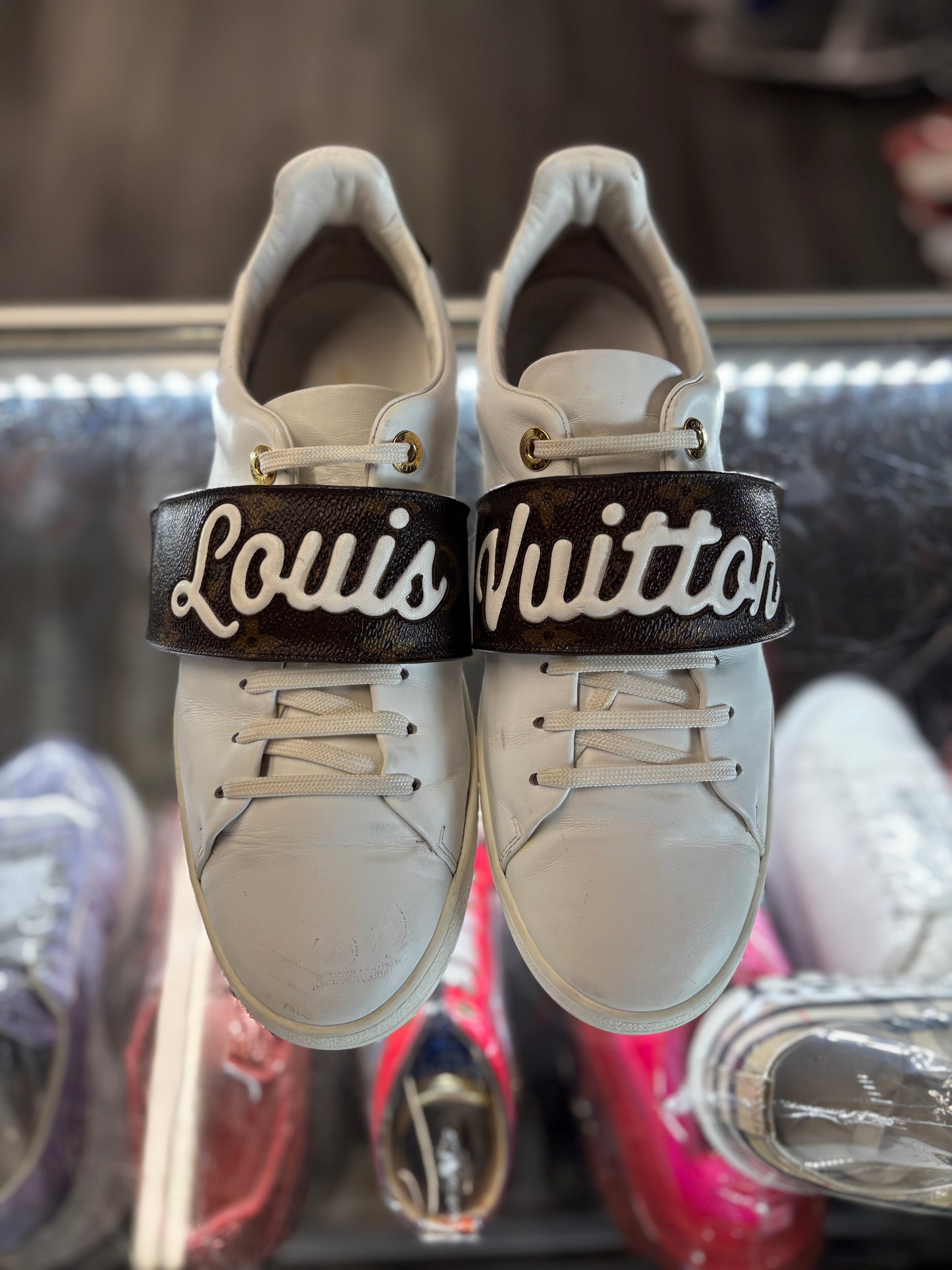 Louis Vuitton Front Row "White/Brown Monogram"