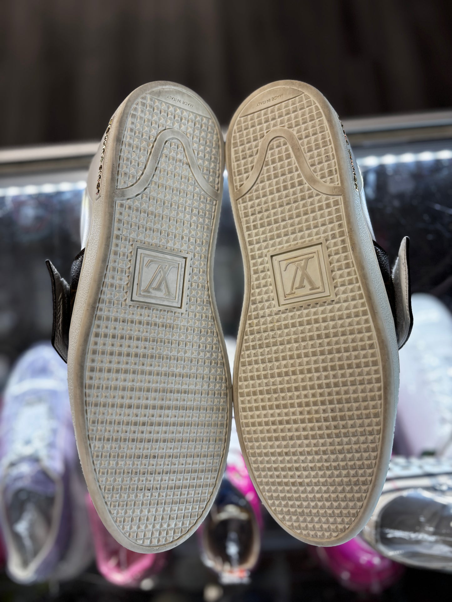 Louis Vuitton Front Row "White/Brown Monogram"