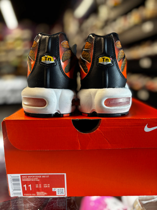 2022 Nike Air Max Plus "Safety Orange Black"