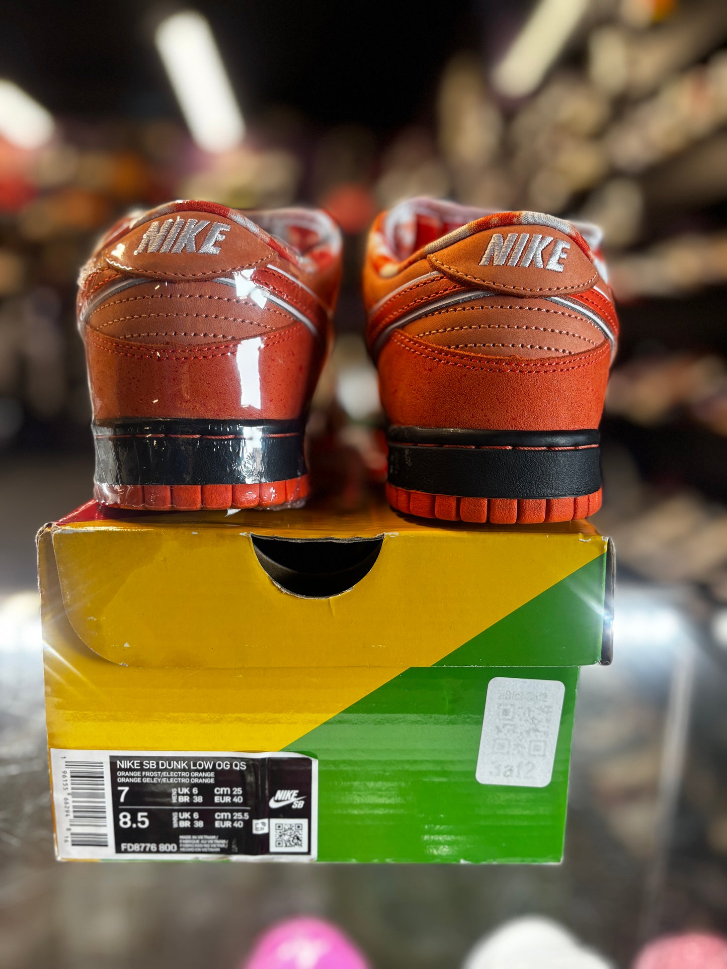 2022 Nike SB Dunk Low "Concepts Orange Lobster" + Bearbrick “Concept”