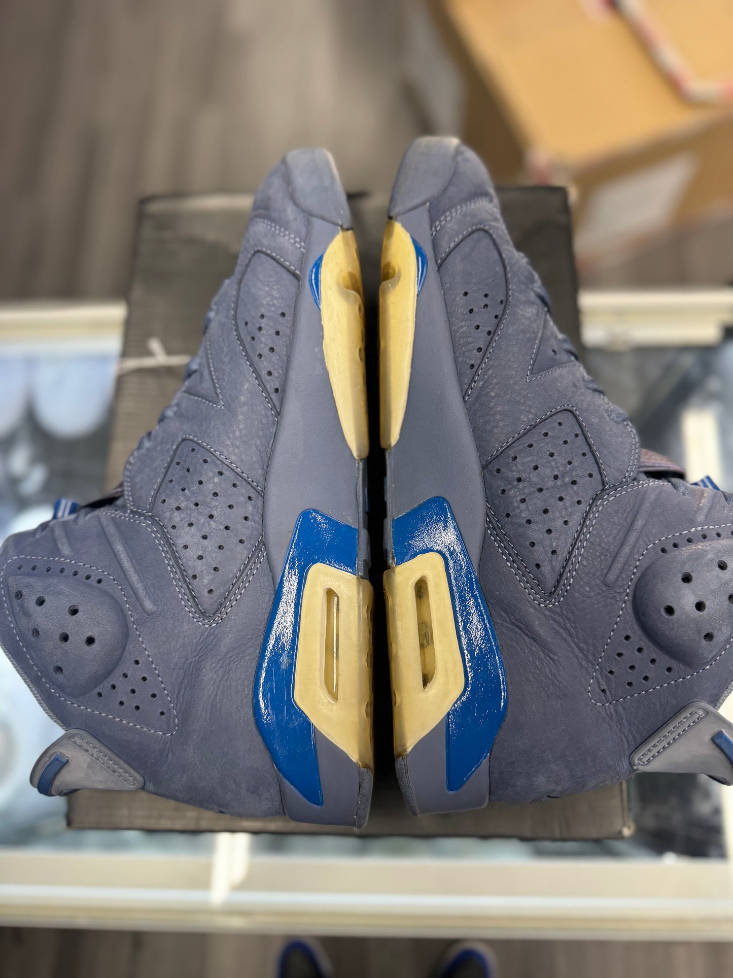 2018 AJR 6 "Diffused Blue"