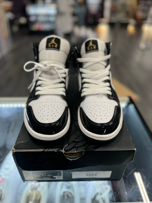 2022 AJM 1 "Metallic Gold Black"