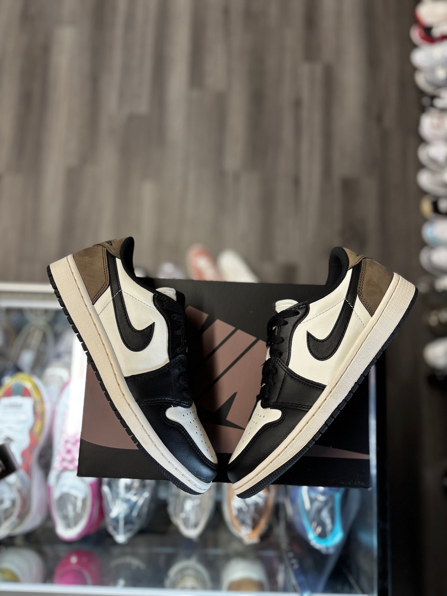 2024 Air Jordan Retro 1 Low "Mocha"