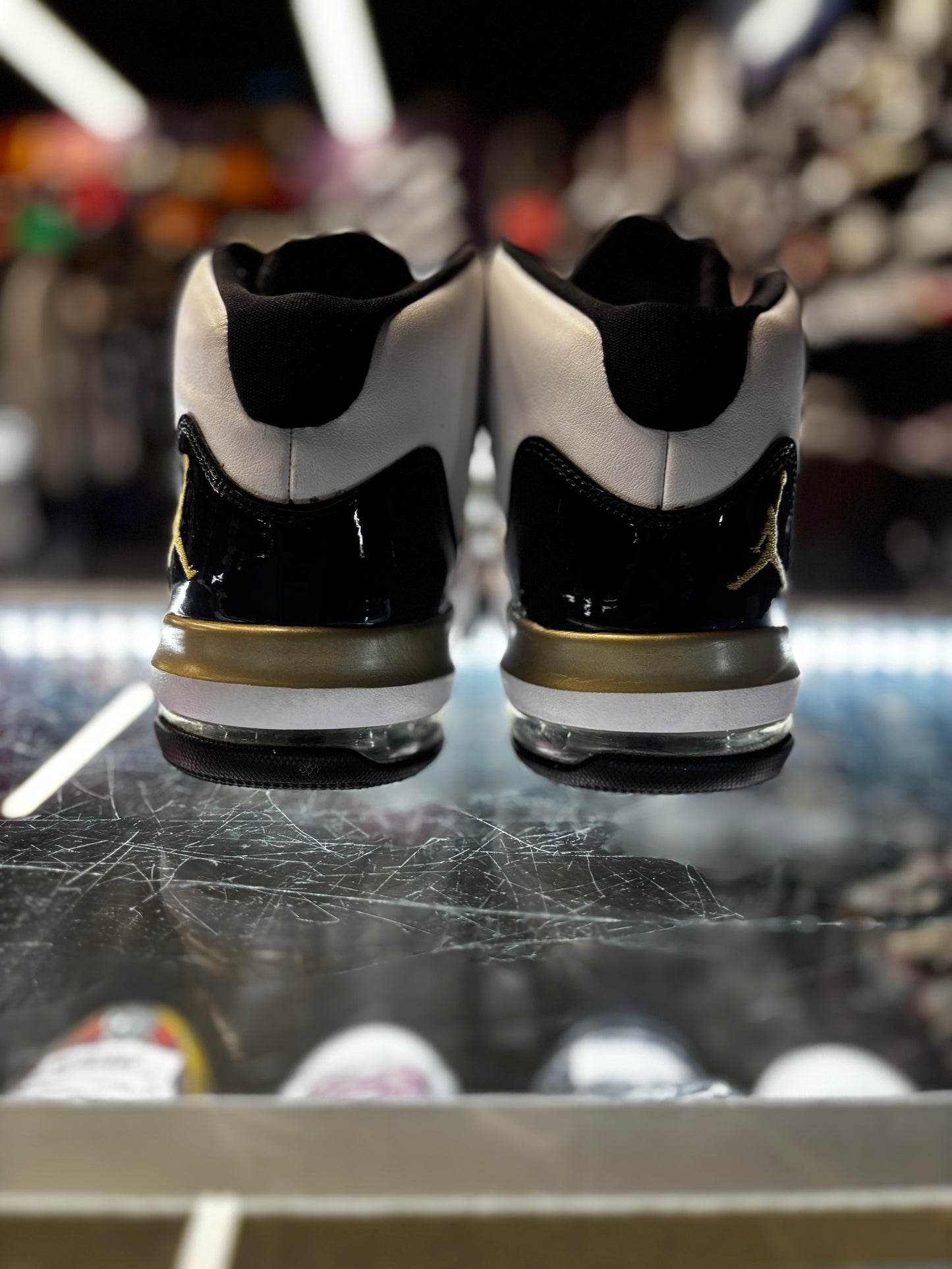 2019 Jordan Max Aura "White Metallic Gold"