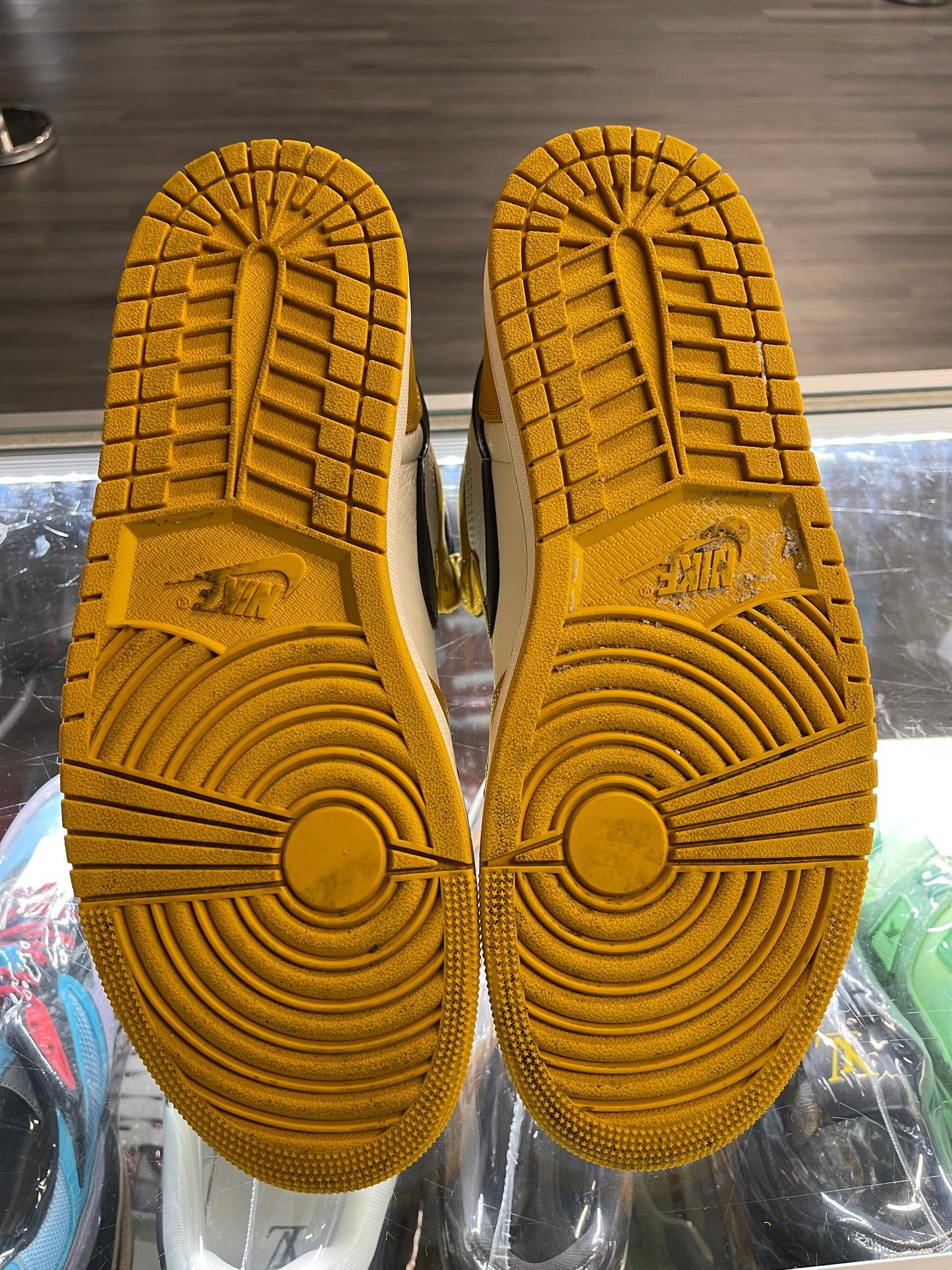 2024 Air Jordan Retro 1 High OG "Yellow Ochre"