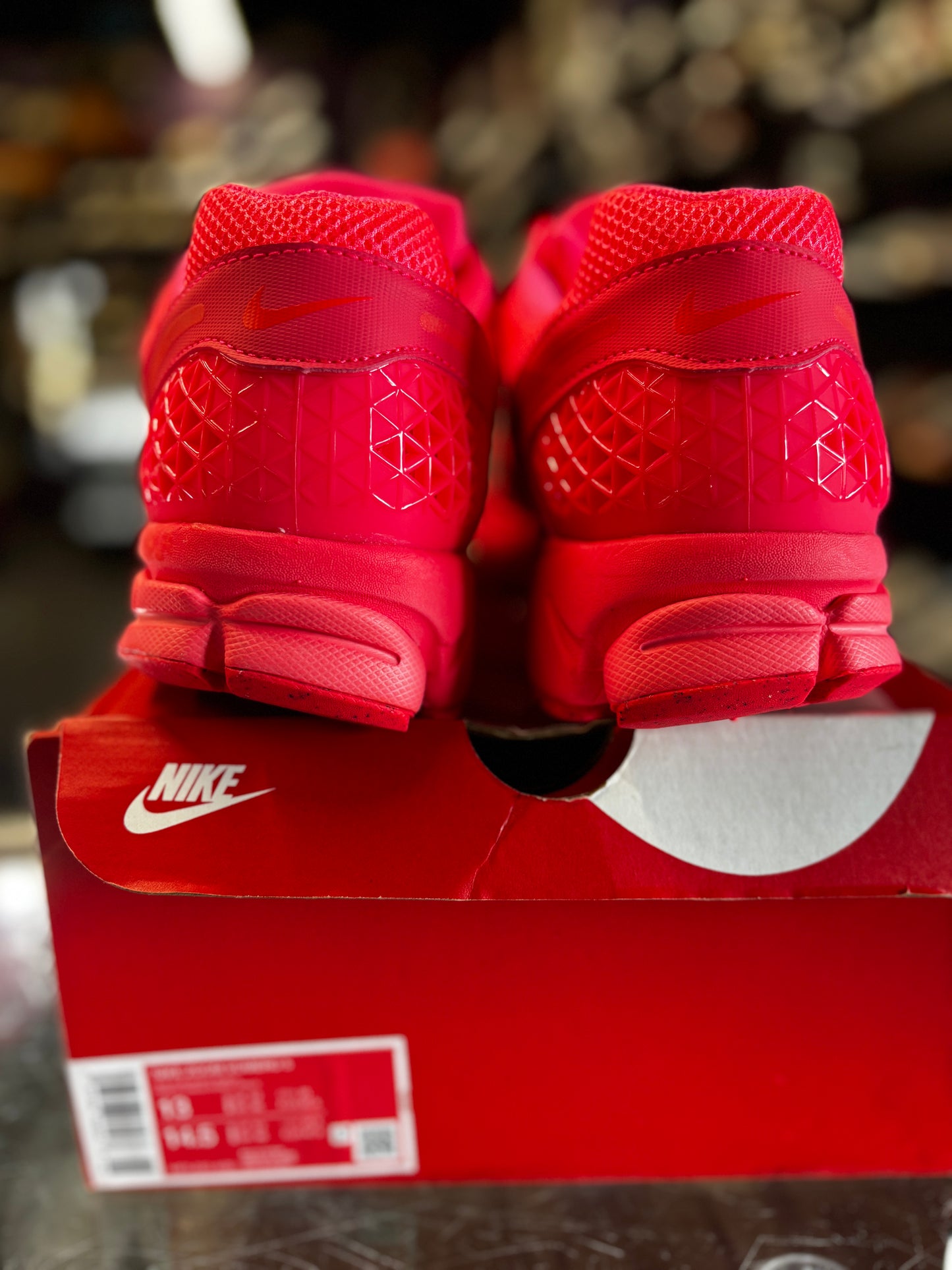 2023 Nike Zoom Vomero 5 "Hot Punch"