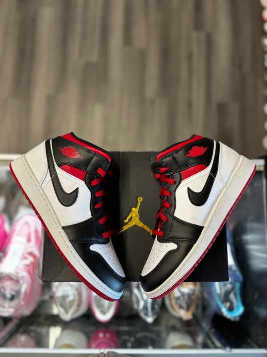 2023 Air Jordan Mid 1 "Gym Red Black Toe" (GS)