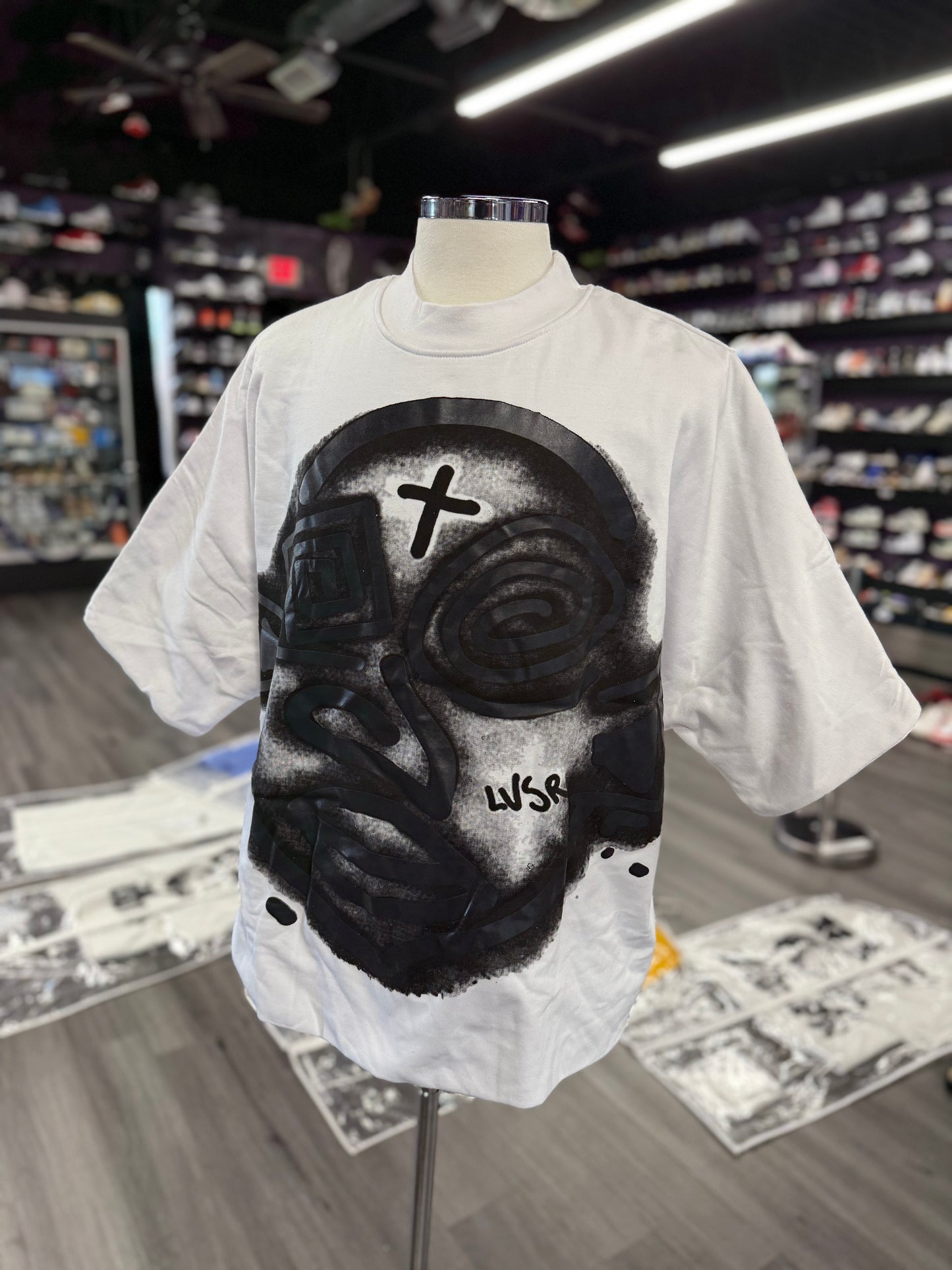 LVSR Cropped Shirt "Big face white"