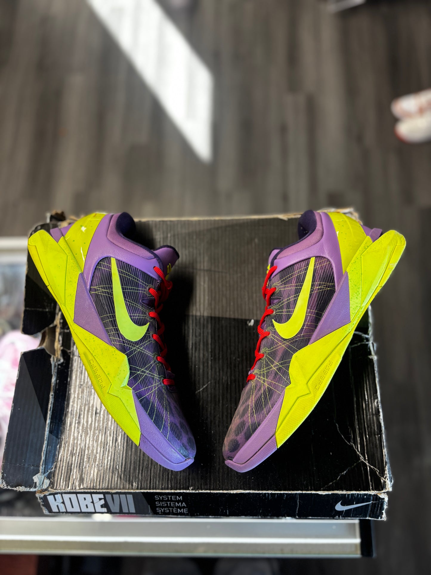 2011 Nike Zoom Kobe 7 Supreme "Christmas"