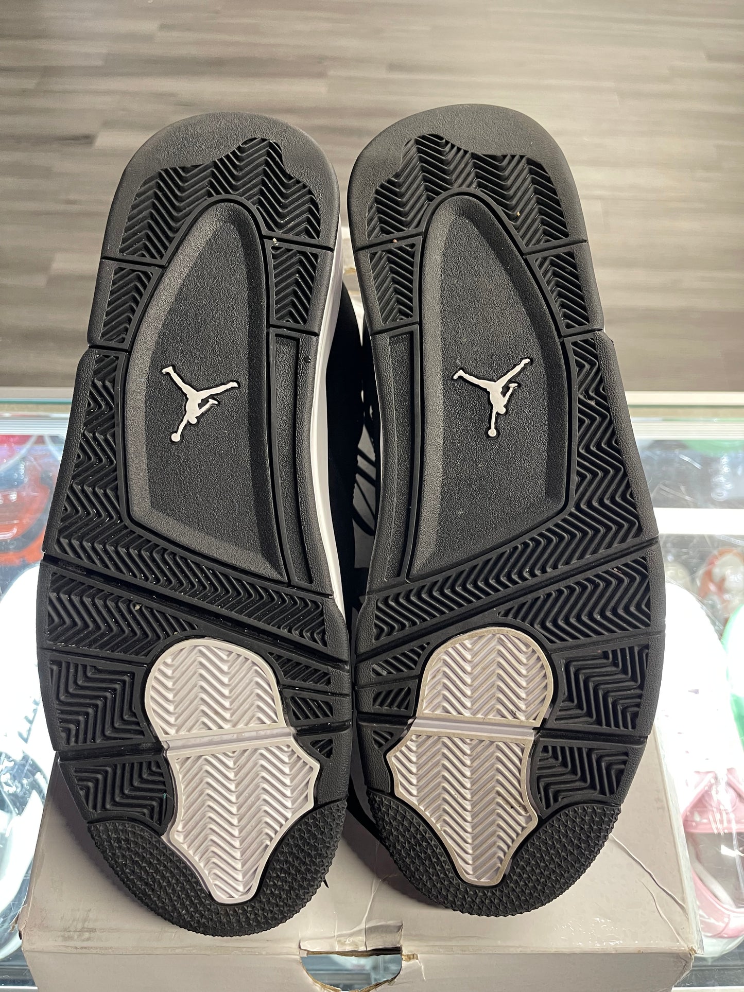 2024 Air Jordan Retro 4 "White Thunder"