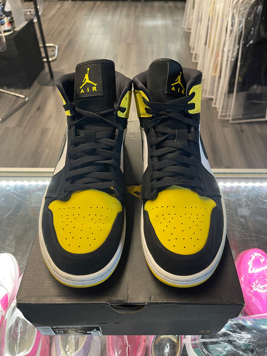 2019 Air Jordan Mid 1 "Yellow Black Toe"