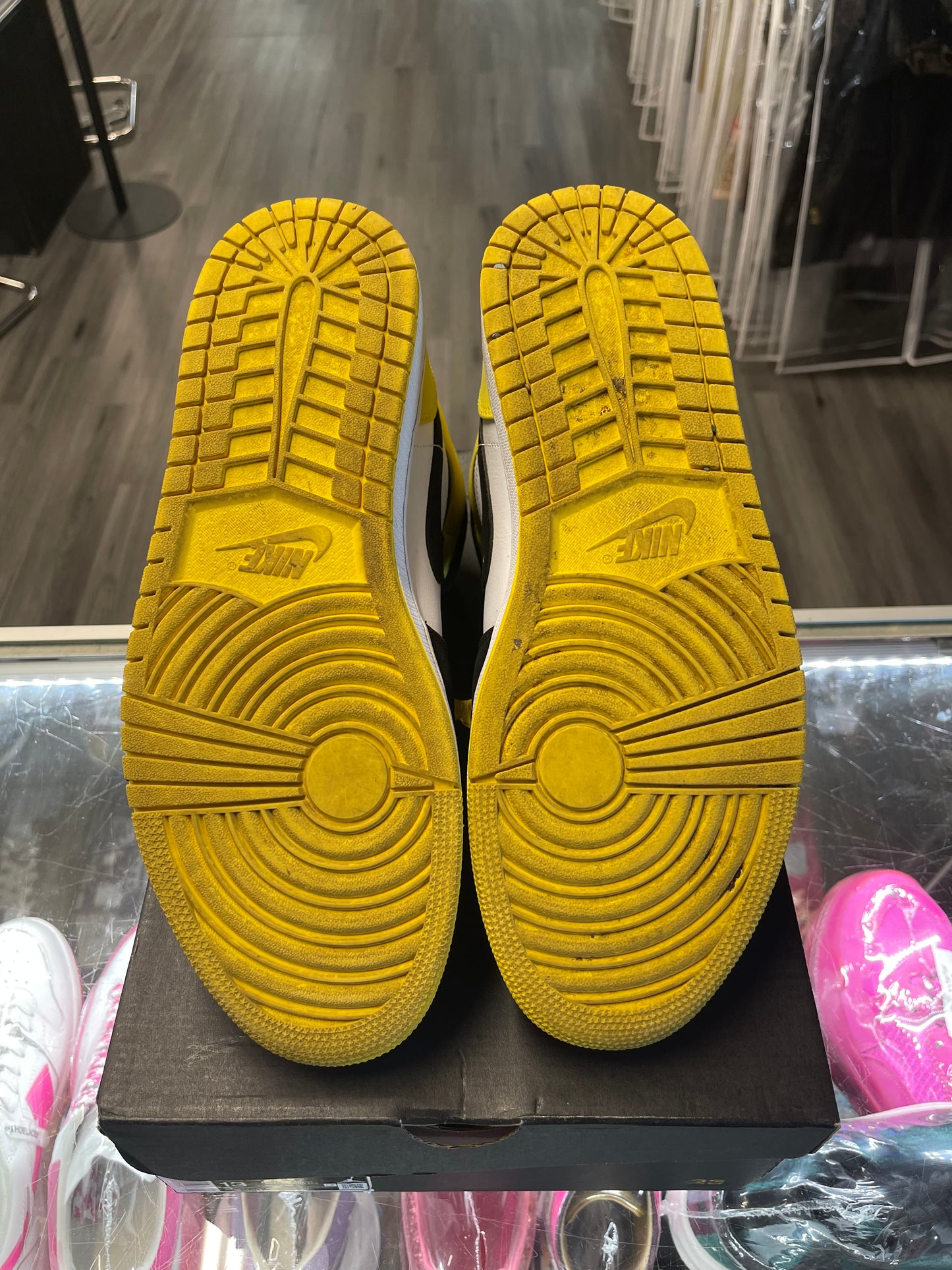 2019 Air Jordan Mid 1 "Yellow Black Toe"