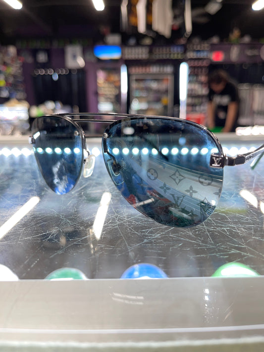 Louis Vuitton Shades