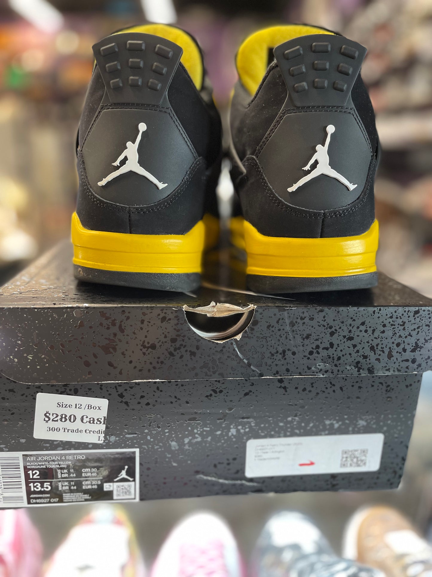 2023 Air Jordan Retro 4 "Thunder"