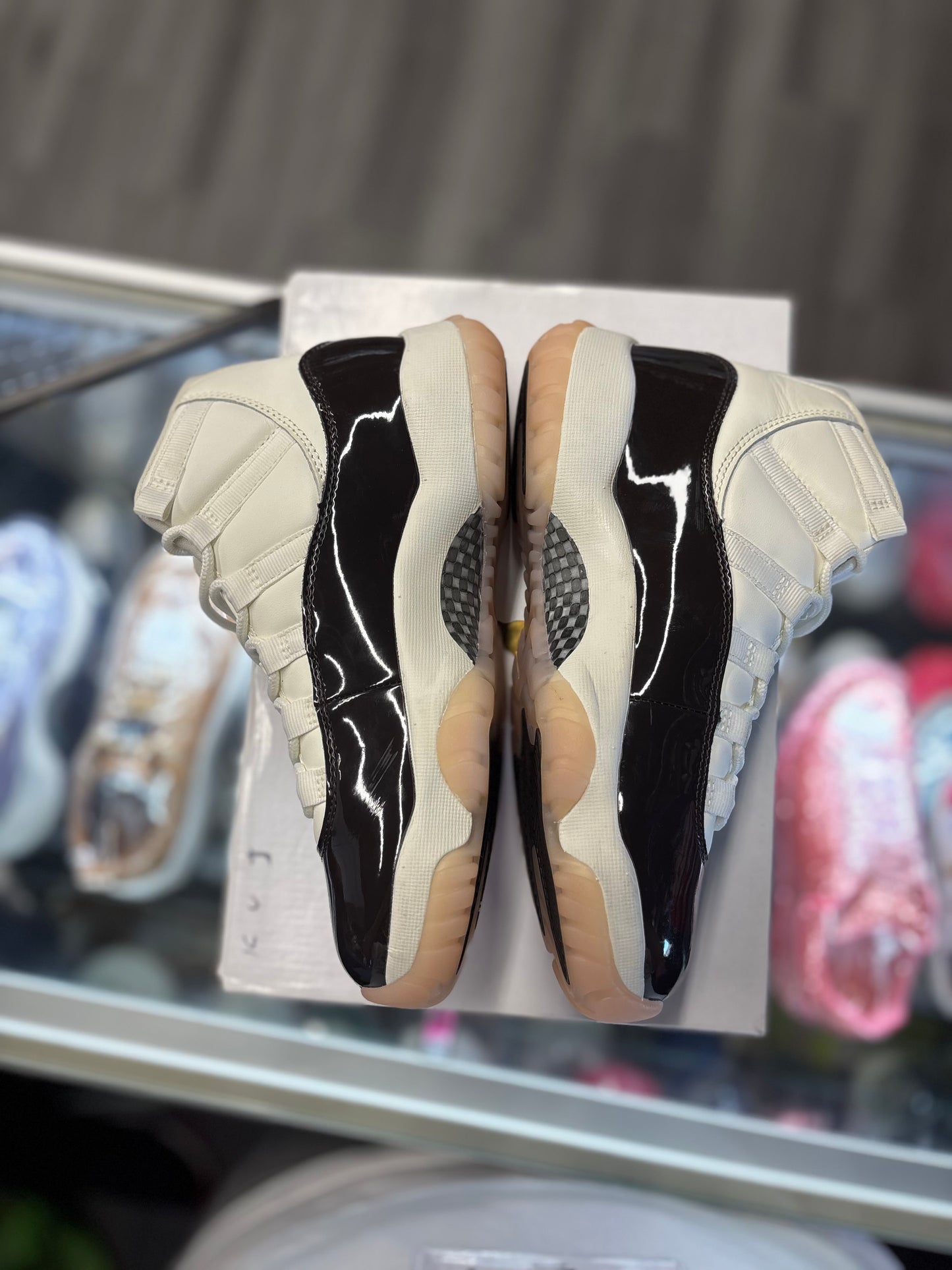 2023 Air Jordan Retro 11 "Neapolitan" (W)