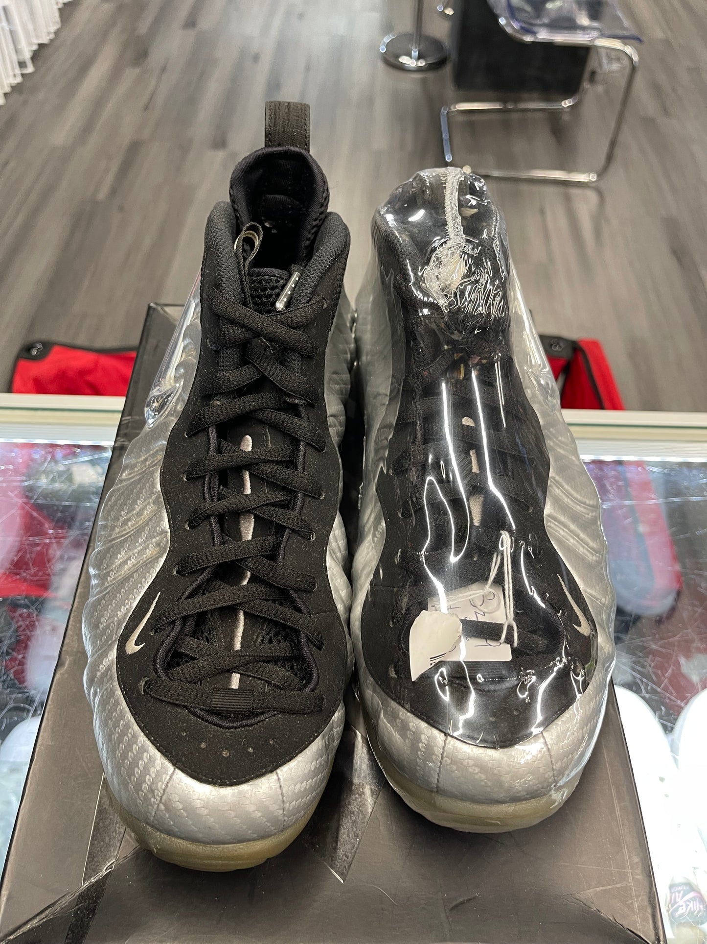 2017 Nike Air Foamposite Pro "Silver Surfer"