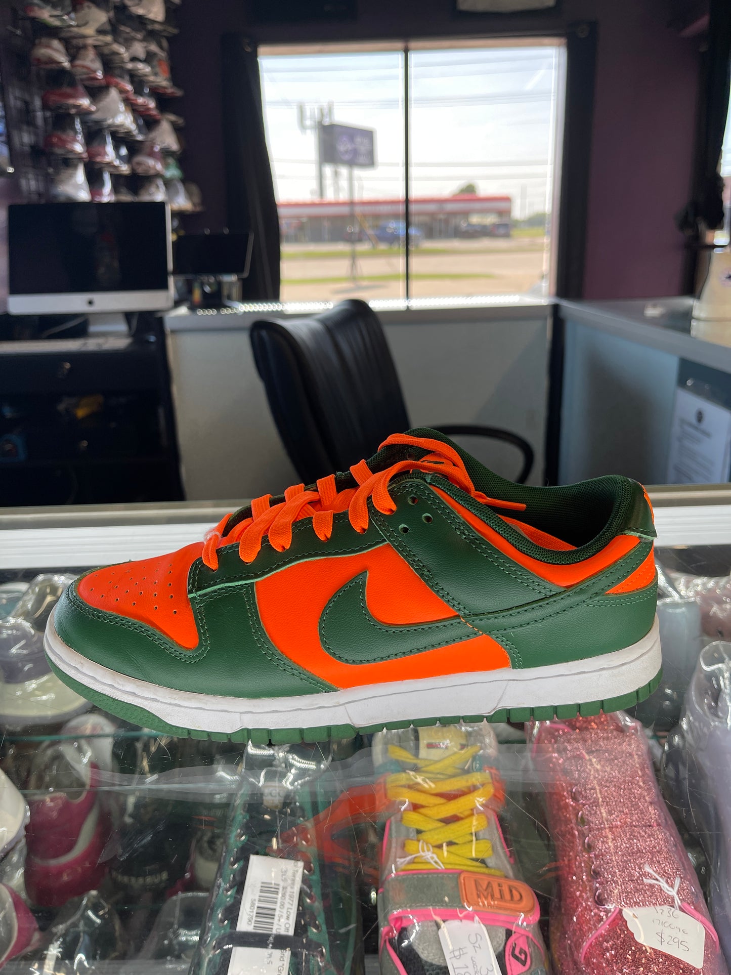 2022 Nike Dunk Low "Miami"