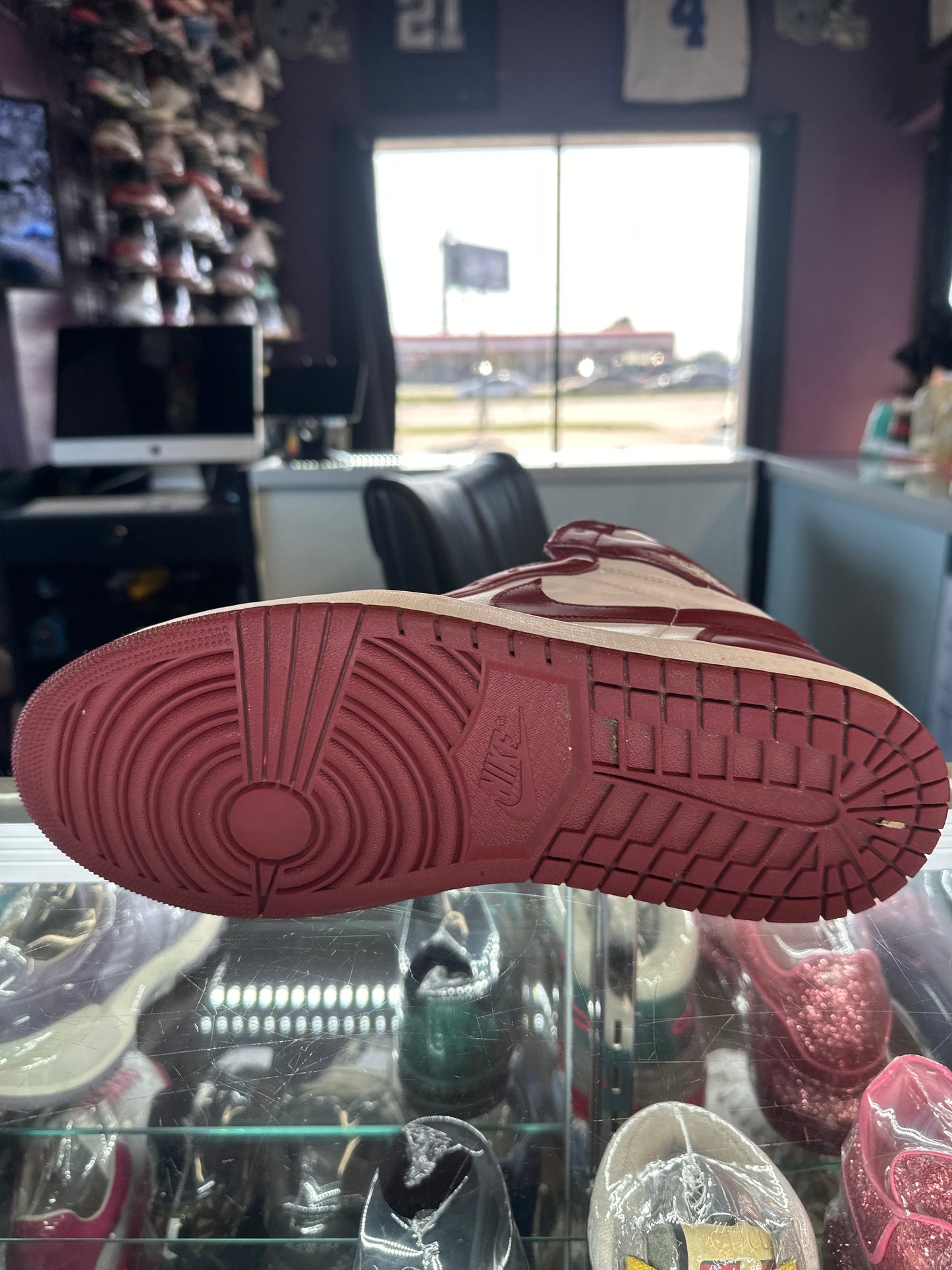 2024 Air Jordan Retro 1 High OG "Artisanal Team Red"